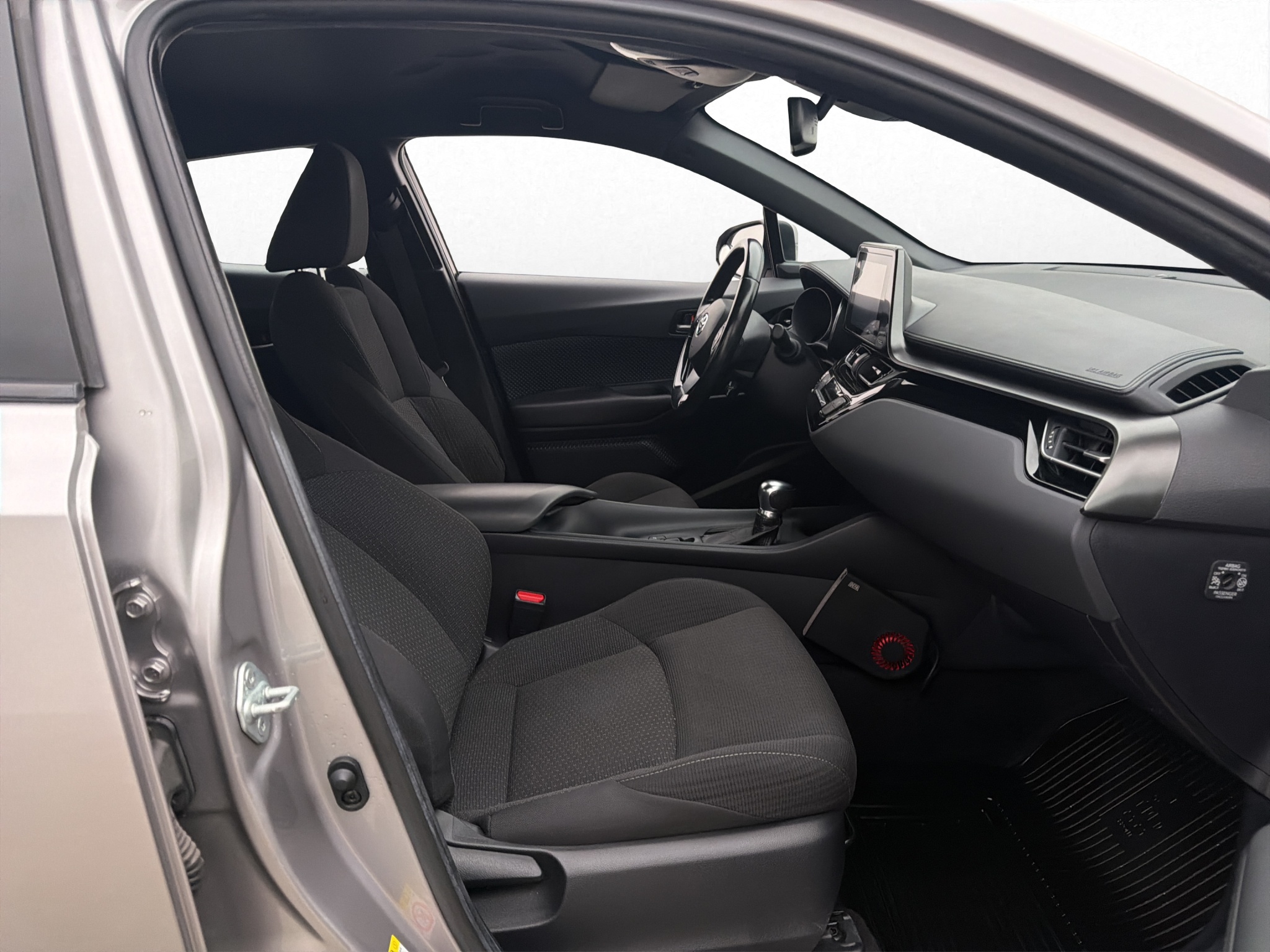 Toyota C-HR 2018 - miniatyr 19