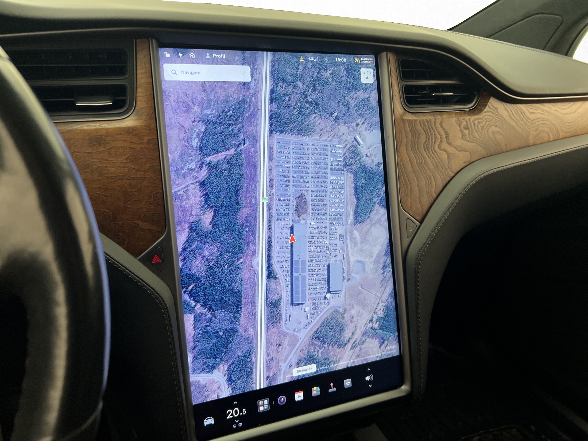 Tesla Model X 2020 - miniatyr 20