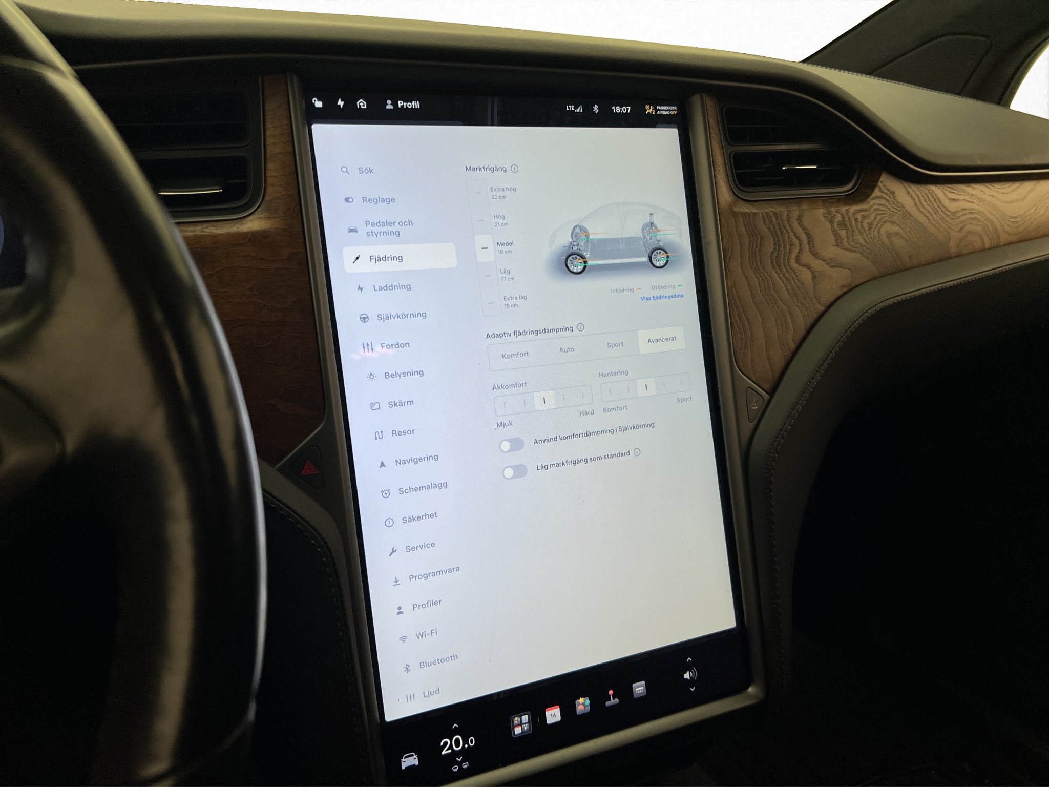 Tesla Model X 2020 - miniatyr 22