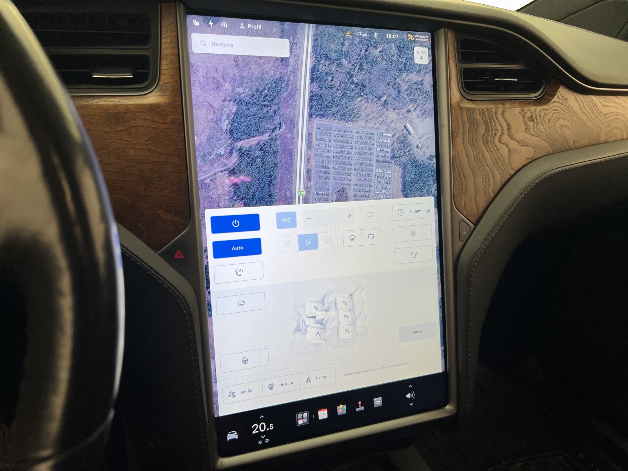 Tesla Model X 2020 - miniatyr 23
