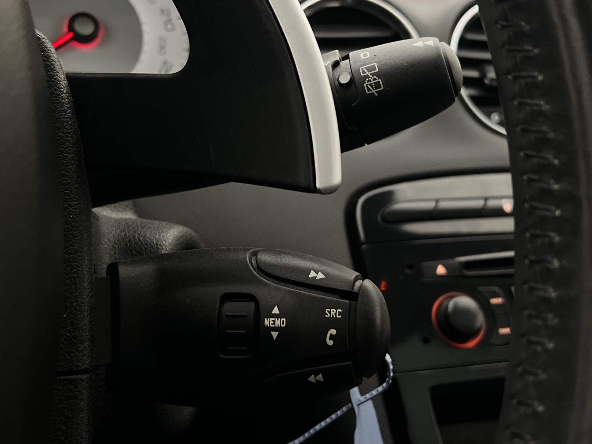 Peugeot 308 2012 - miniatyr 16
