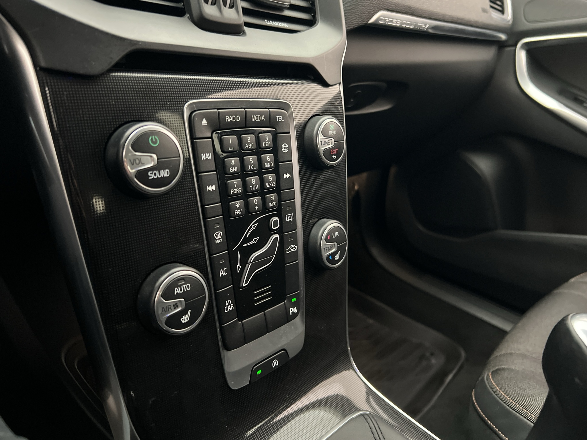 Volvo V40 Cross Country 2017 - miniatyr 18