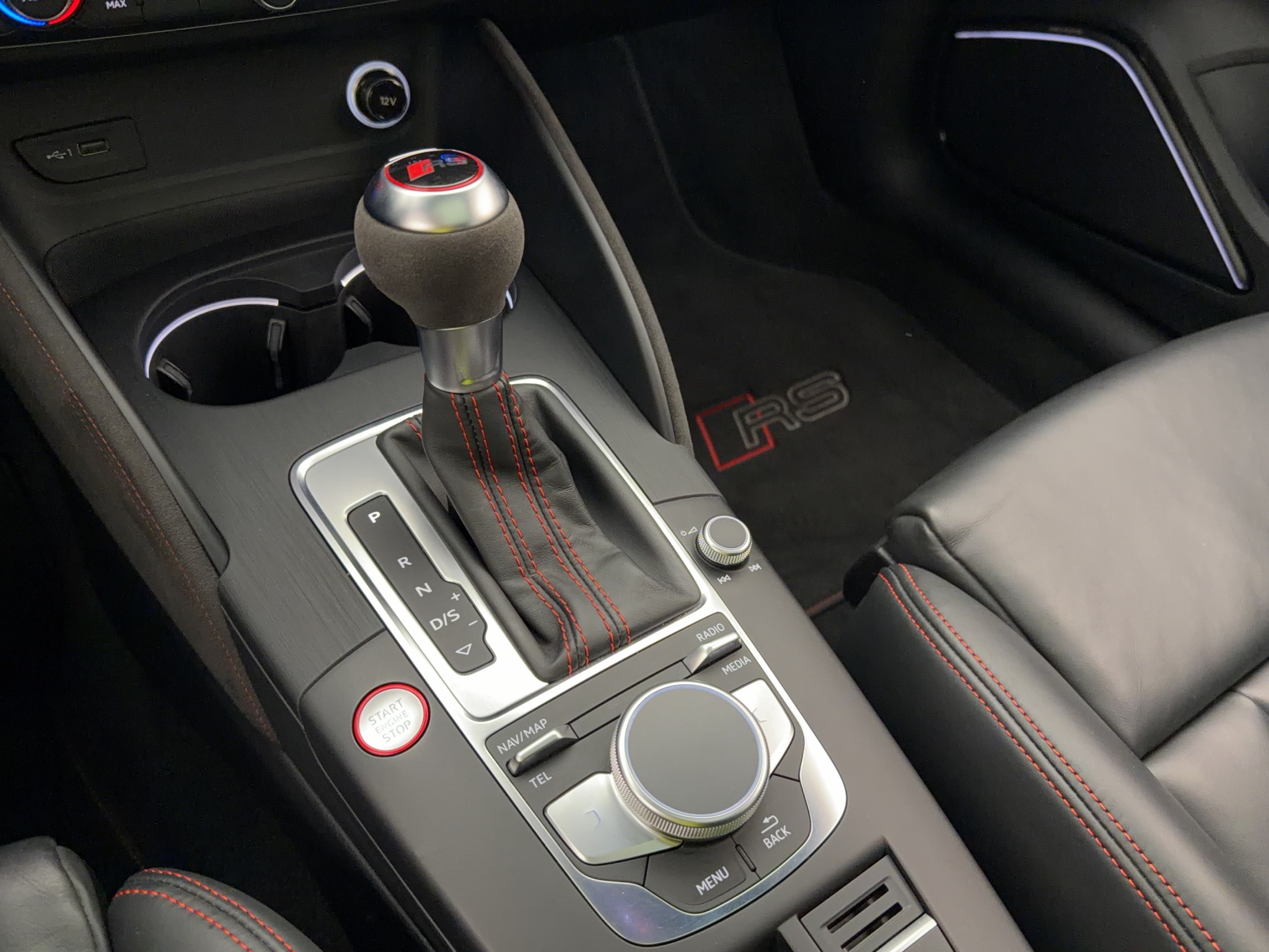 Audi RS3 2020 - miniatyr 26
