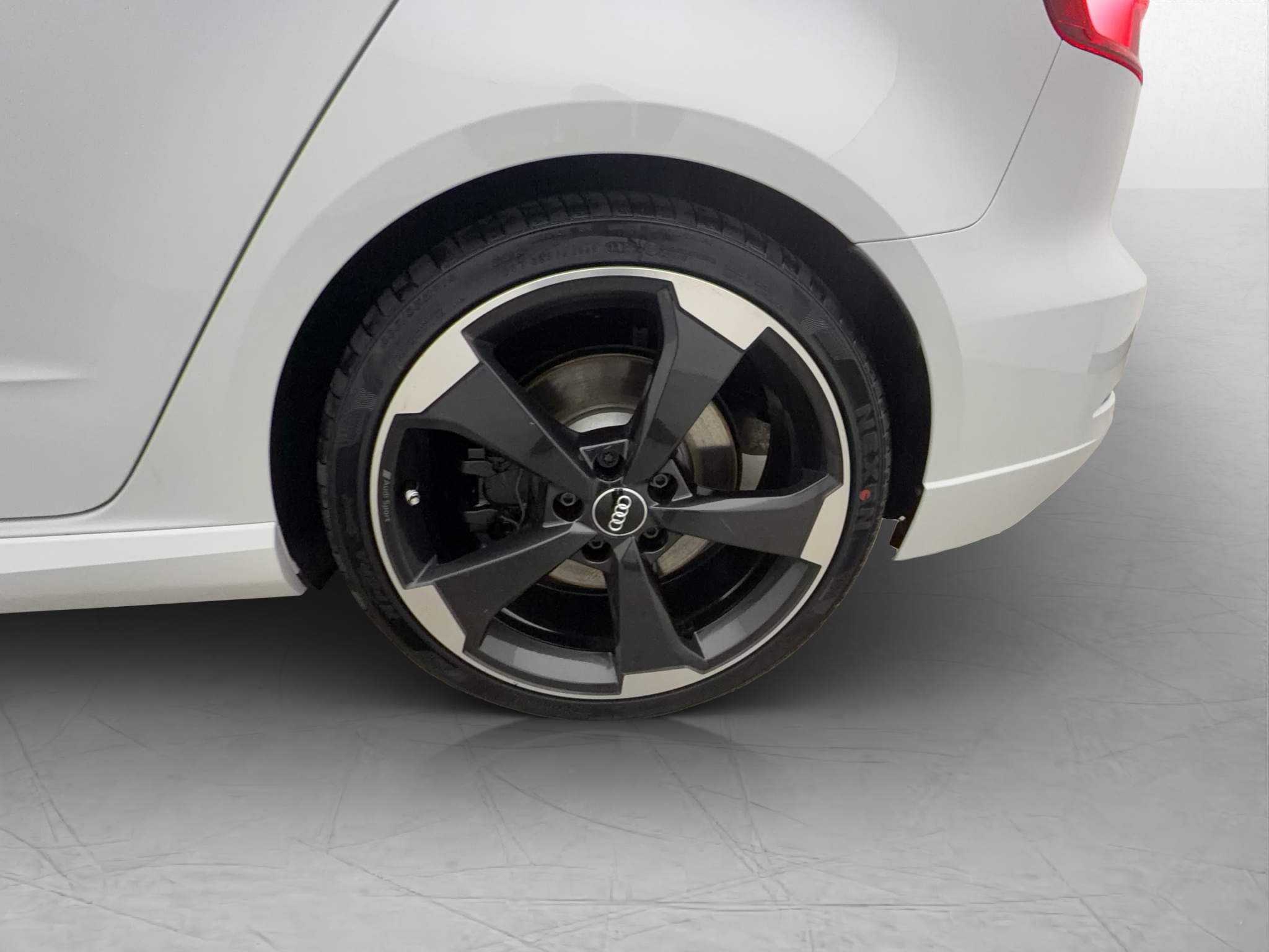 Audi RS3 2020 - miniatyr 36