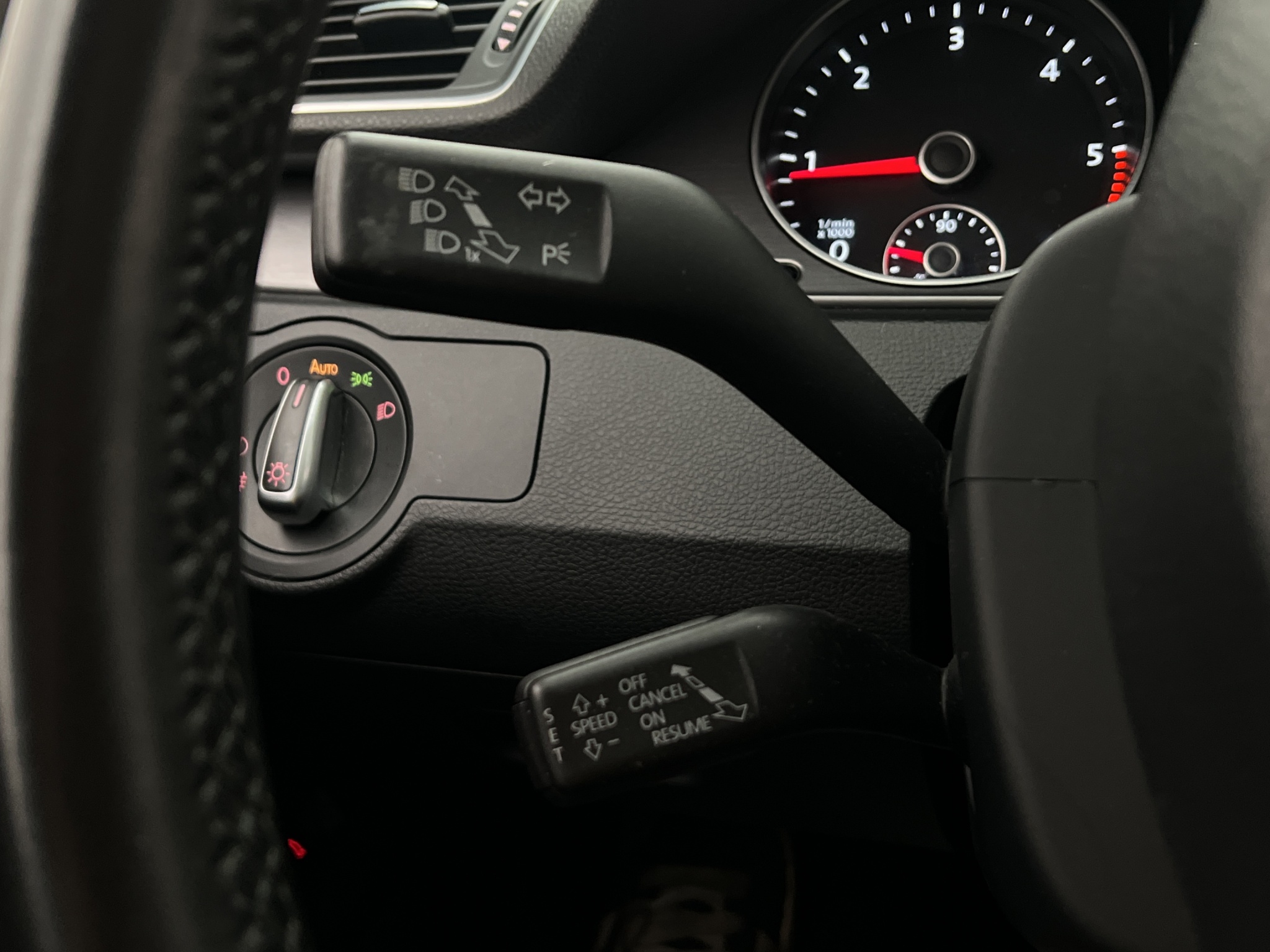 Volkswagen Passat 2014 - miniatyr 14