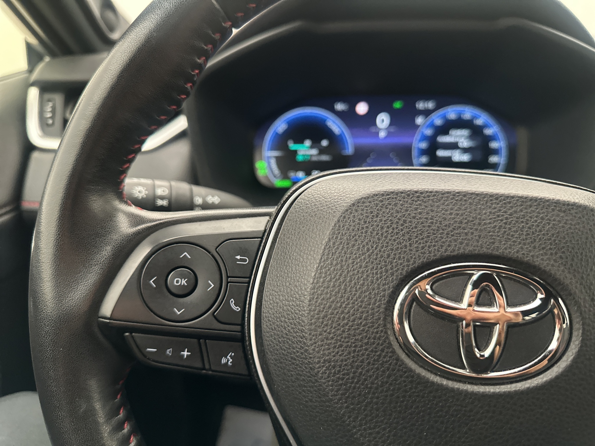 Toyota RAV4 2023 - miniatyr 18