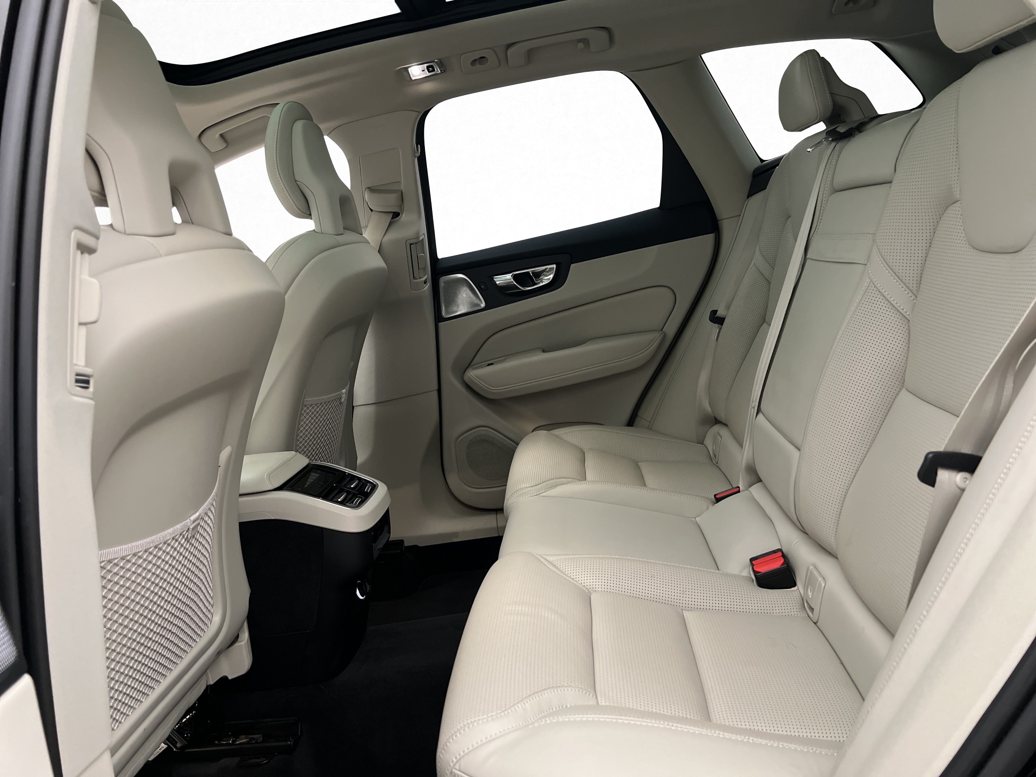 Volvo XC60 2018 - miniatyr 33