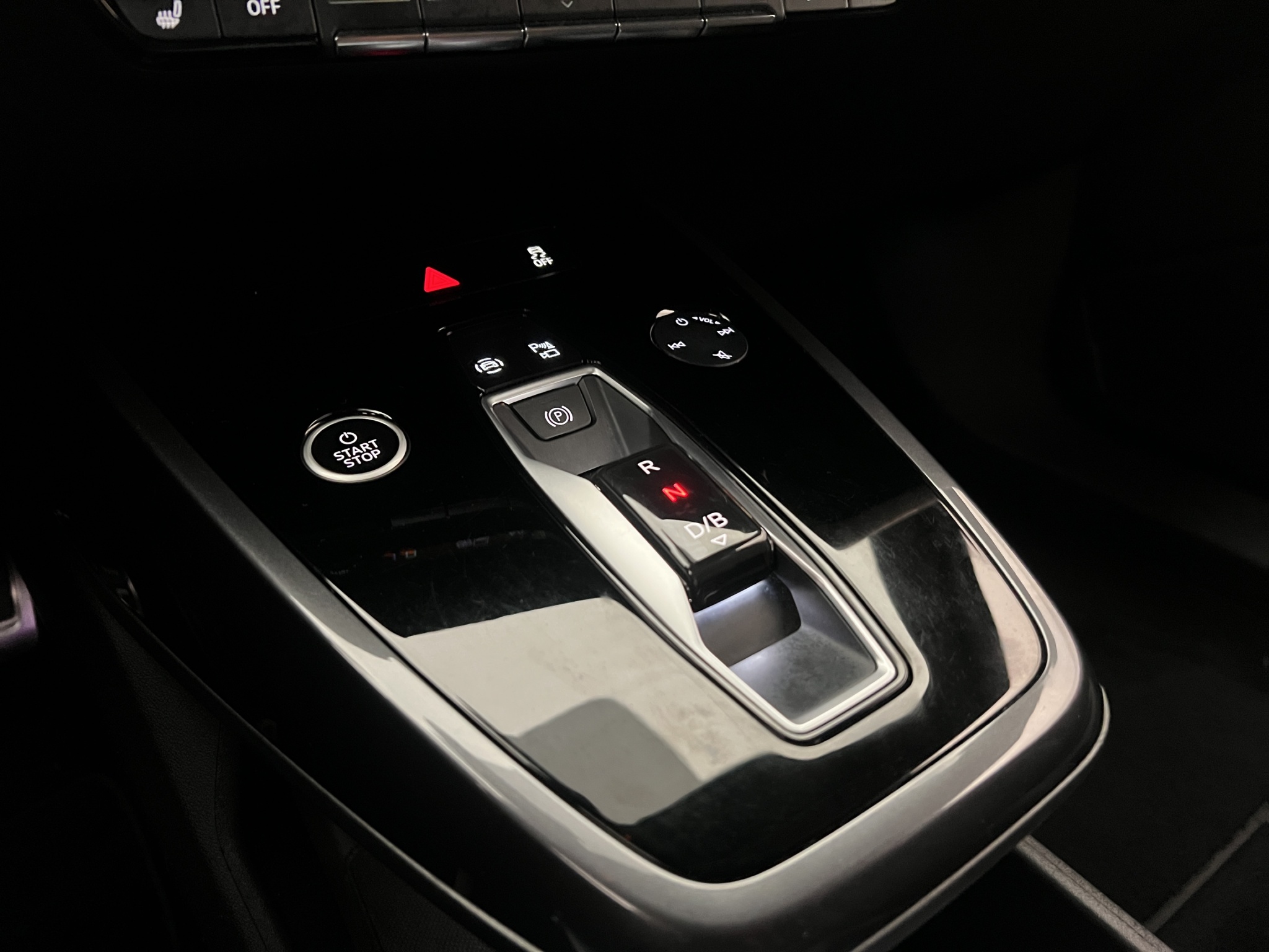 Audi Q4 E-Tron 2022 - miniatyr 17