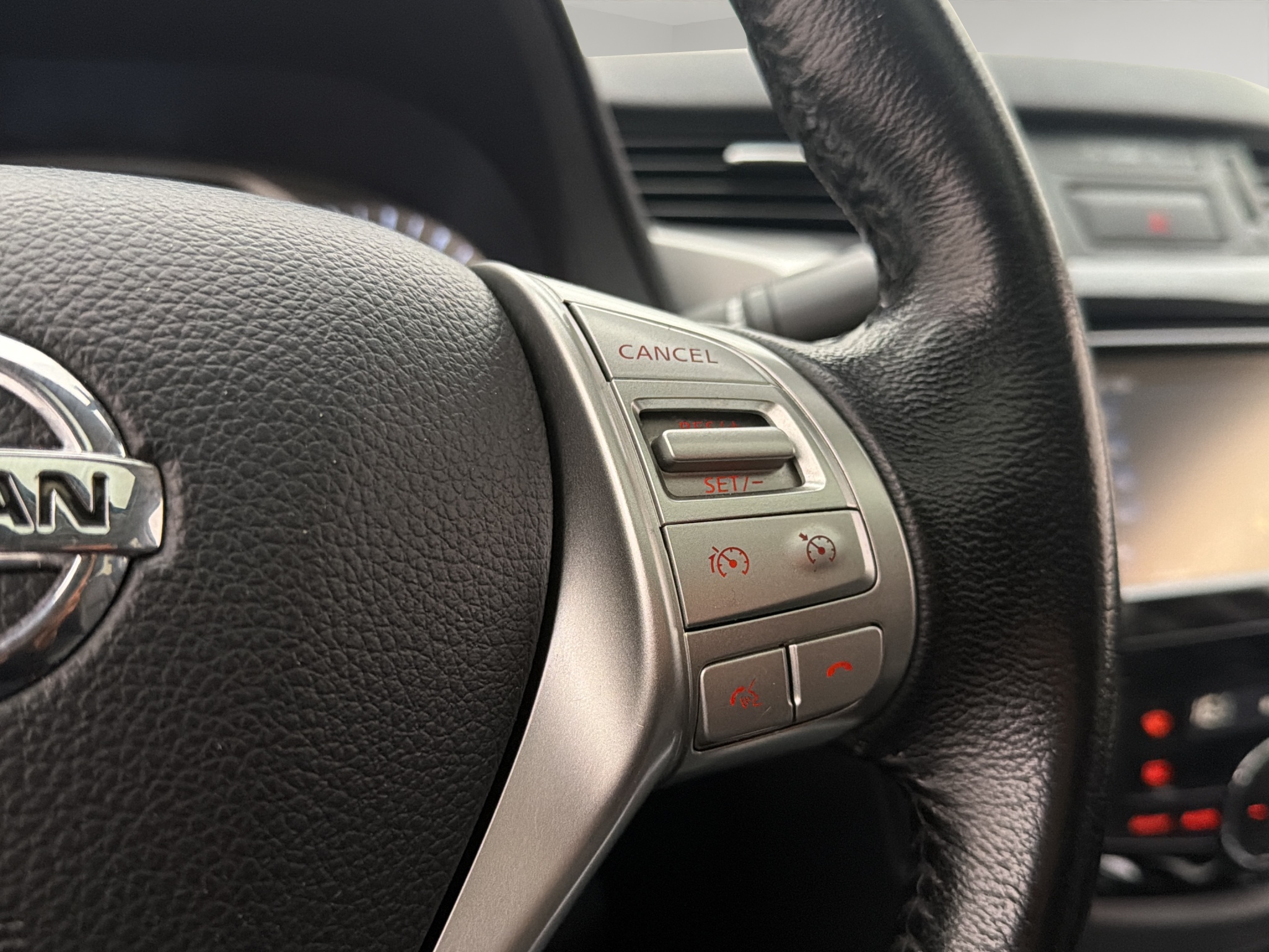 Nissan Navara 2019 - miniatyr 21