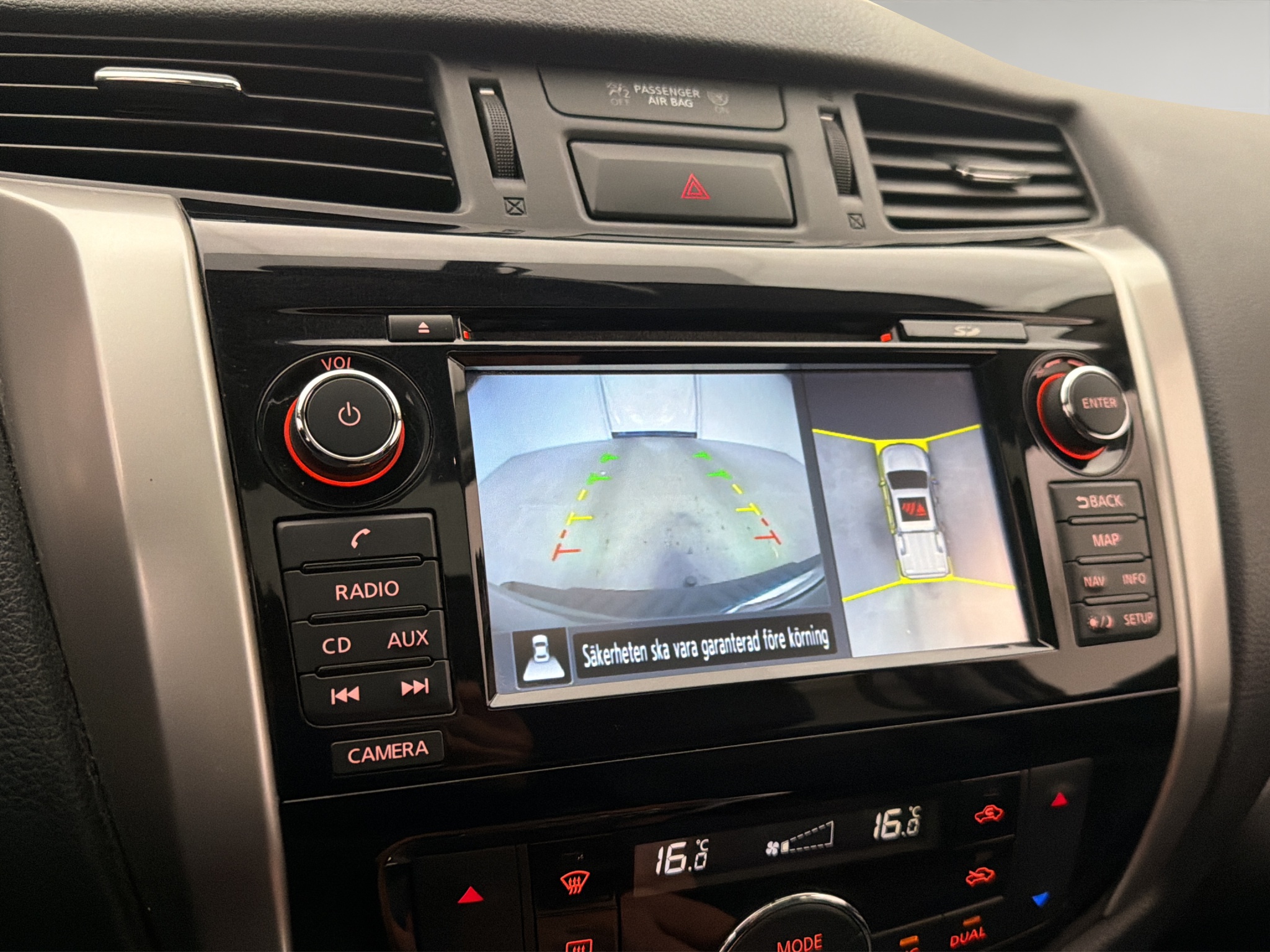 Nissan Navara 2019 - miniatyr 22