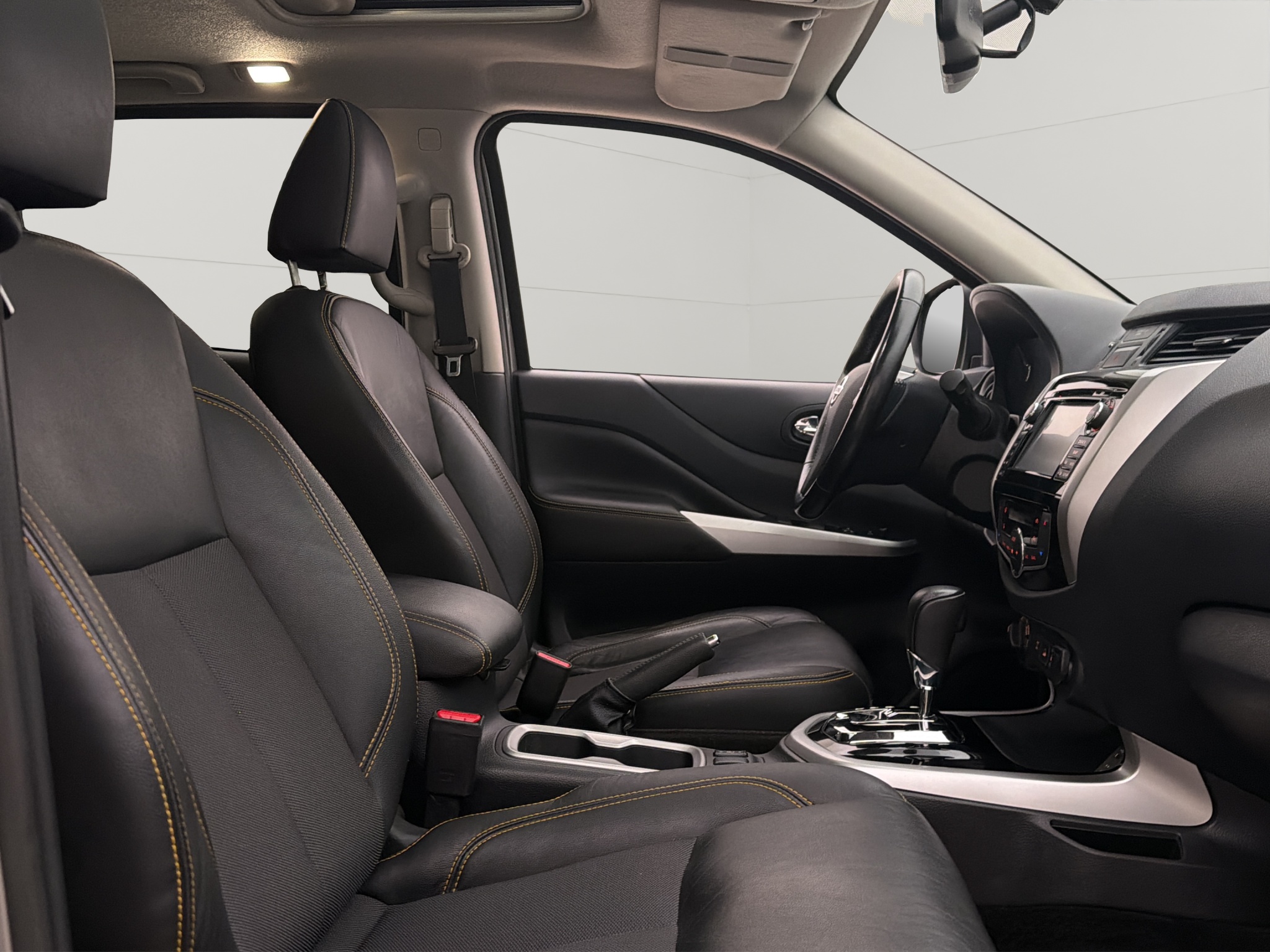 Nissan Navara 2019 - miniatyr 29