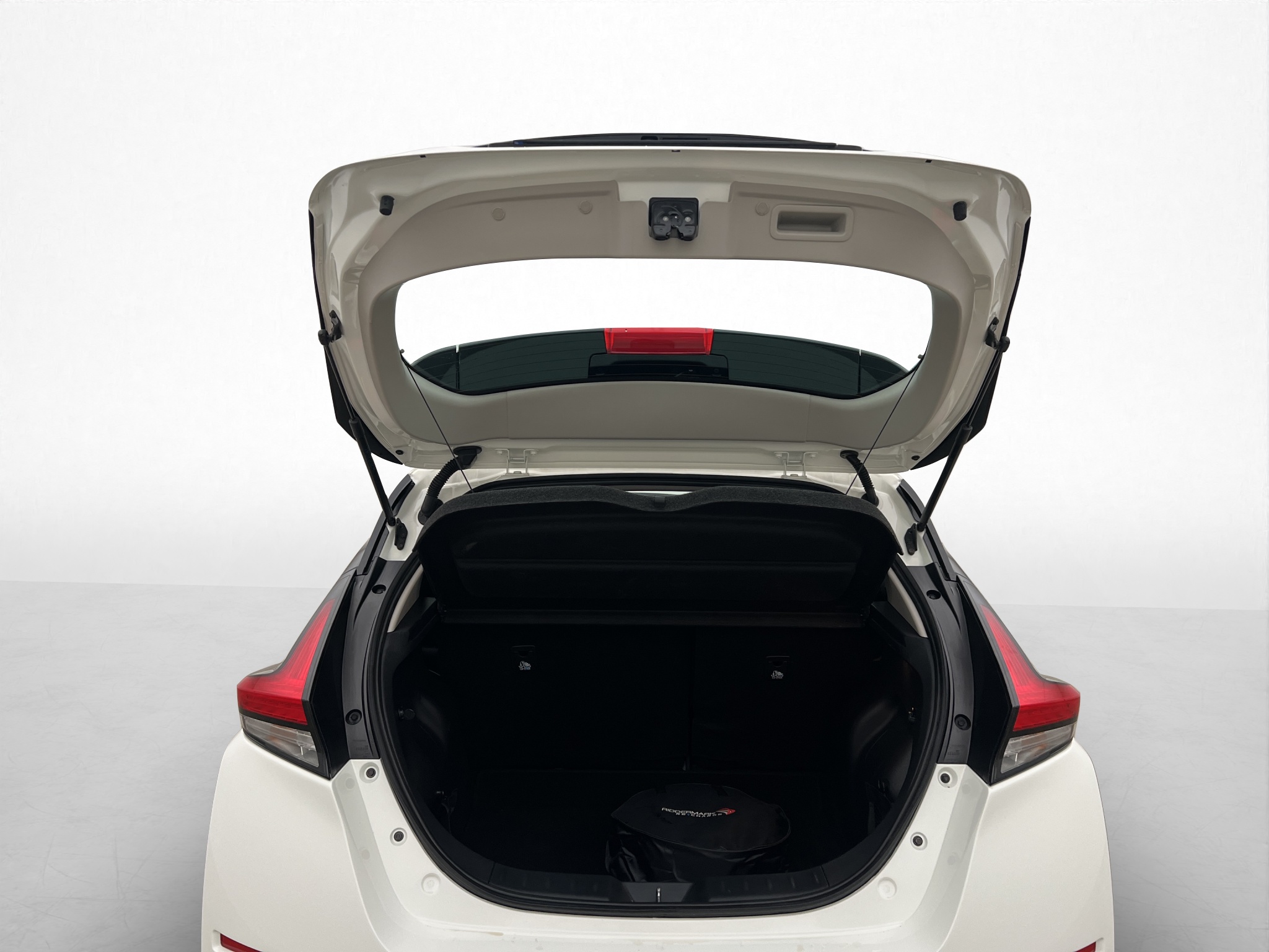 Nissan Leaf 2023 - miniatyr 25
