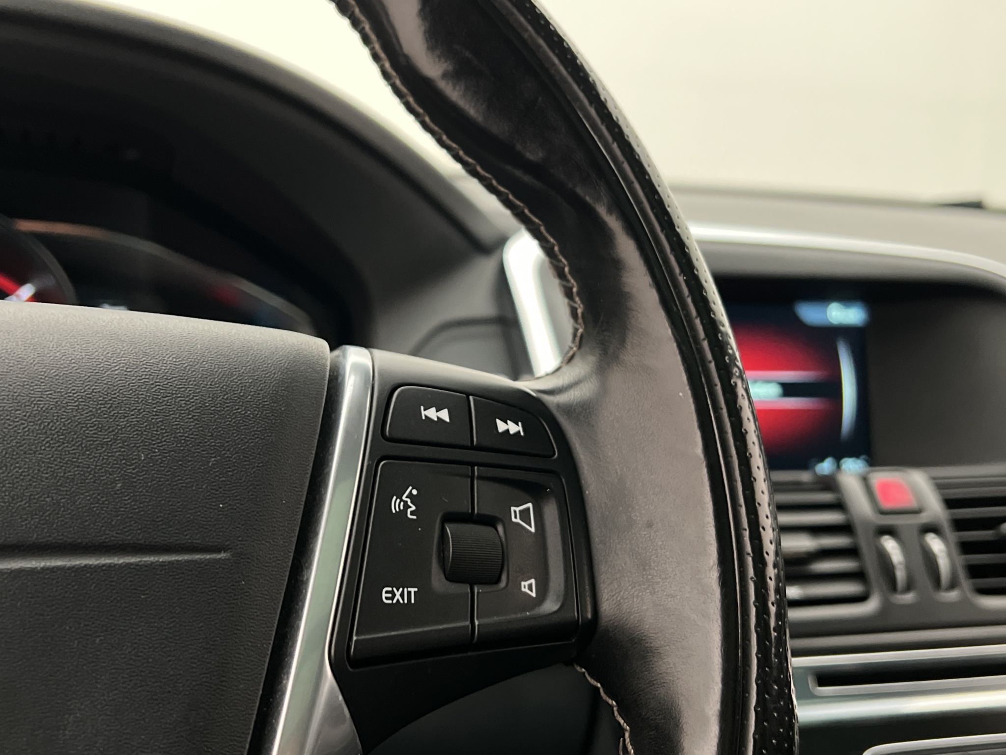 Volvo XC60 2017 - miniatyr 18
