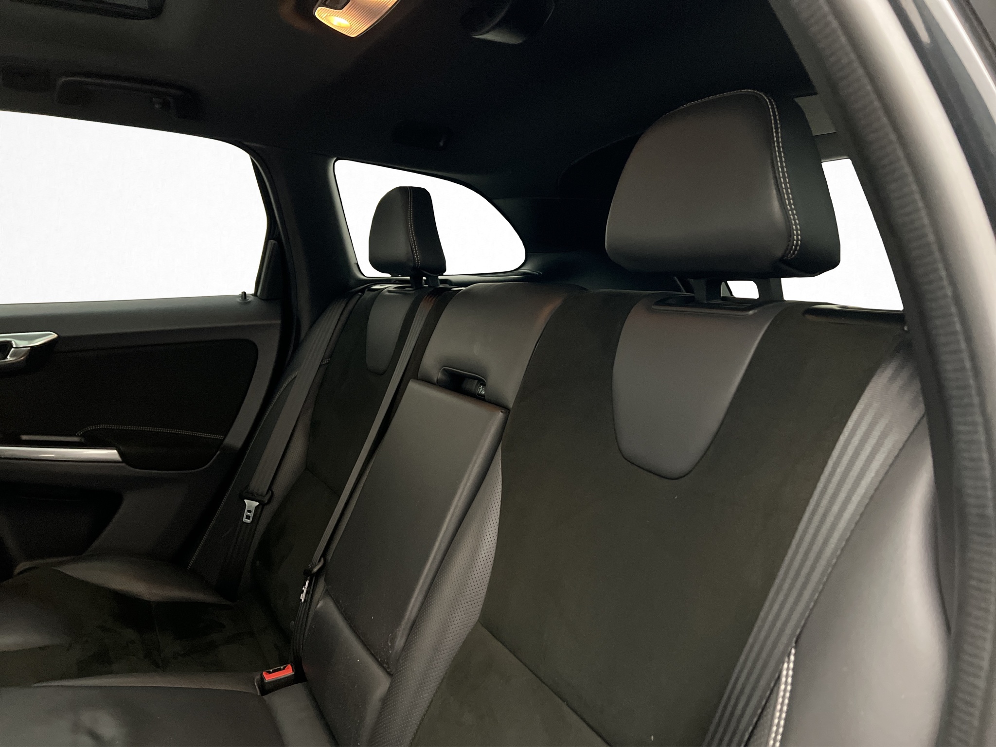 Volvo XC60 2017 - miniatyr 27