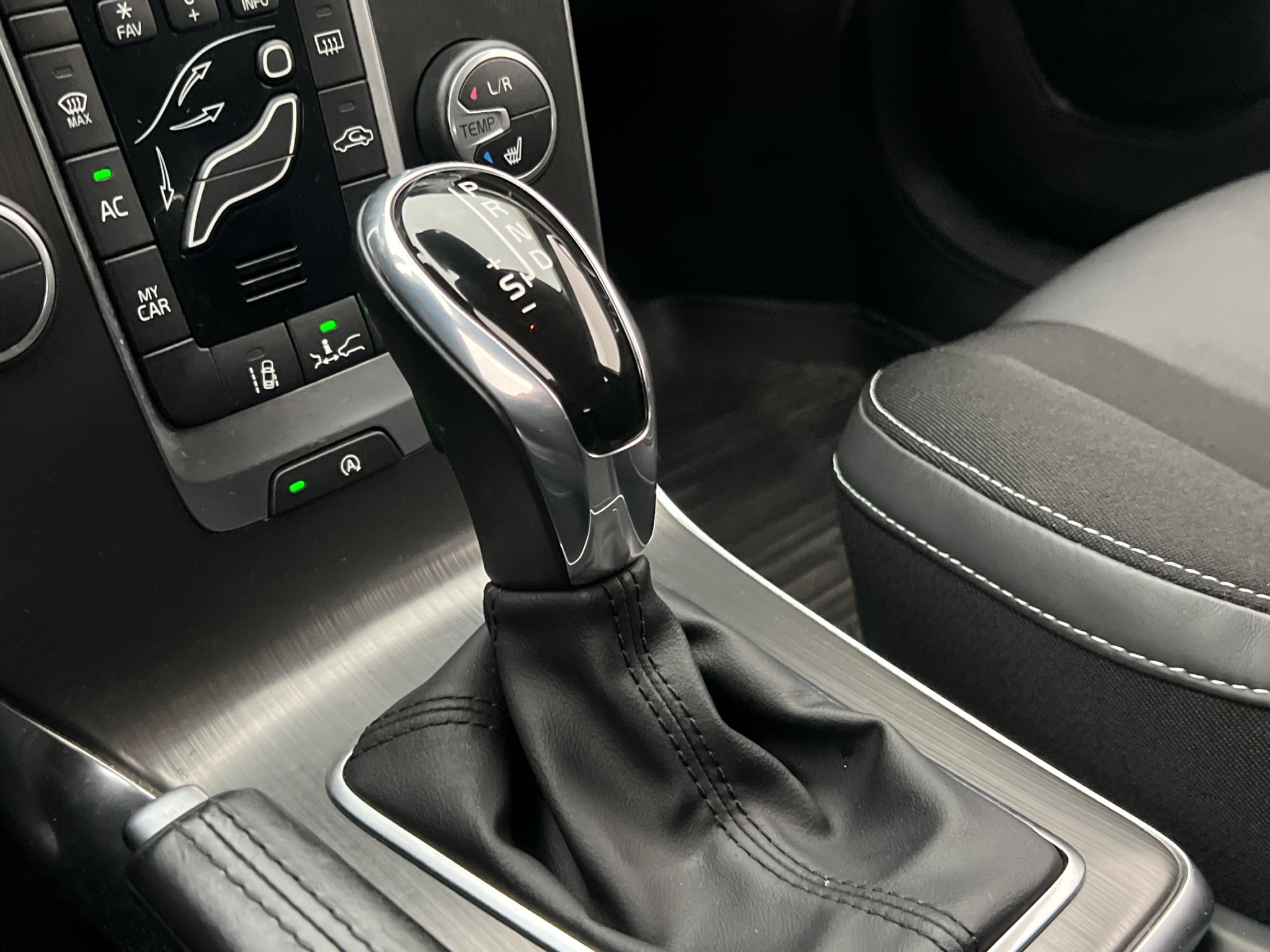Volvo V40 2015 - miniatyr 22