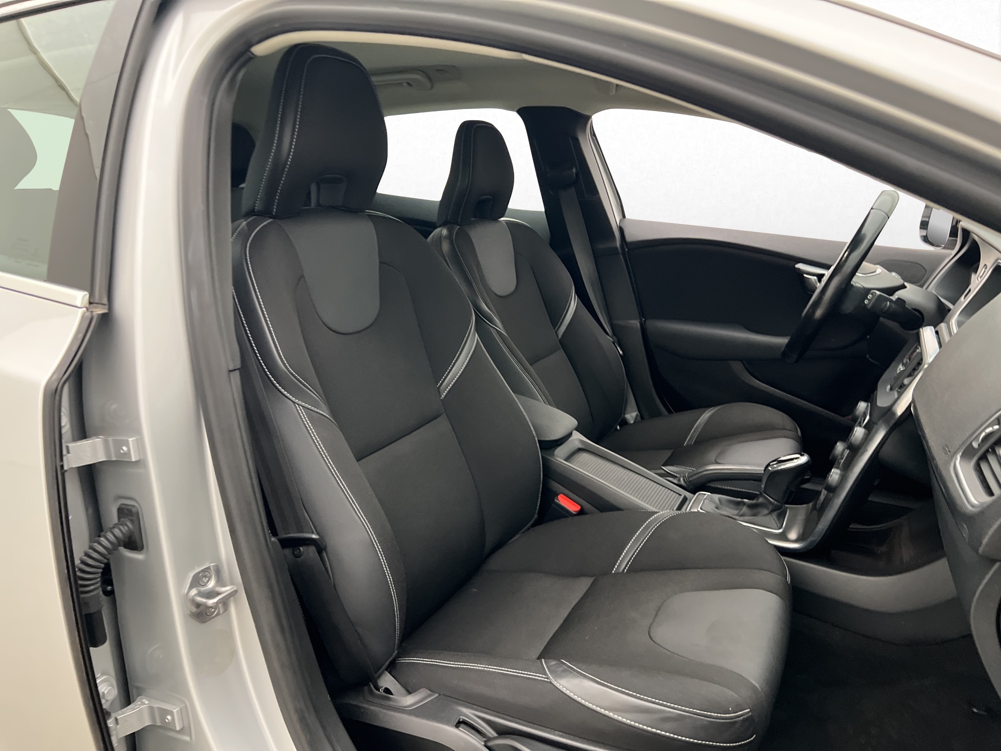 Volvo V40 2015 - miniatyr 24
