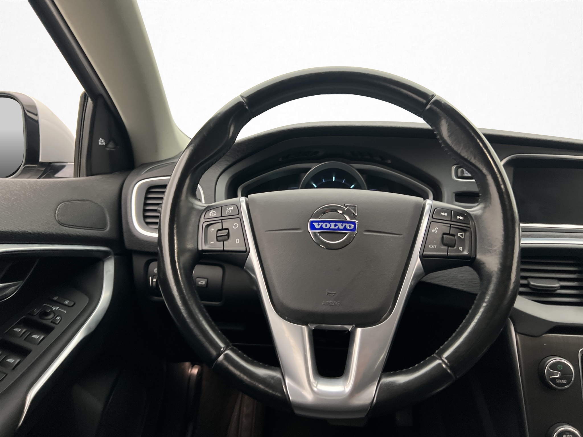 Volvo V40 2015 - miniatyr 8