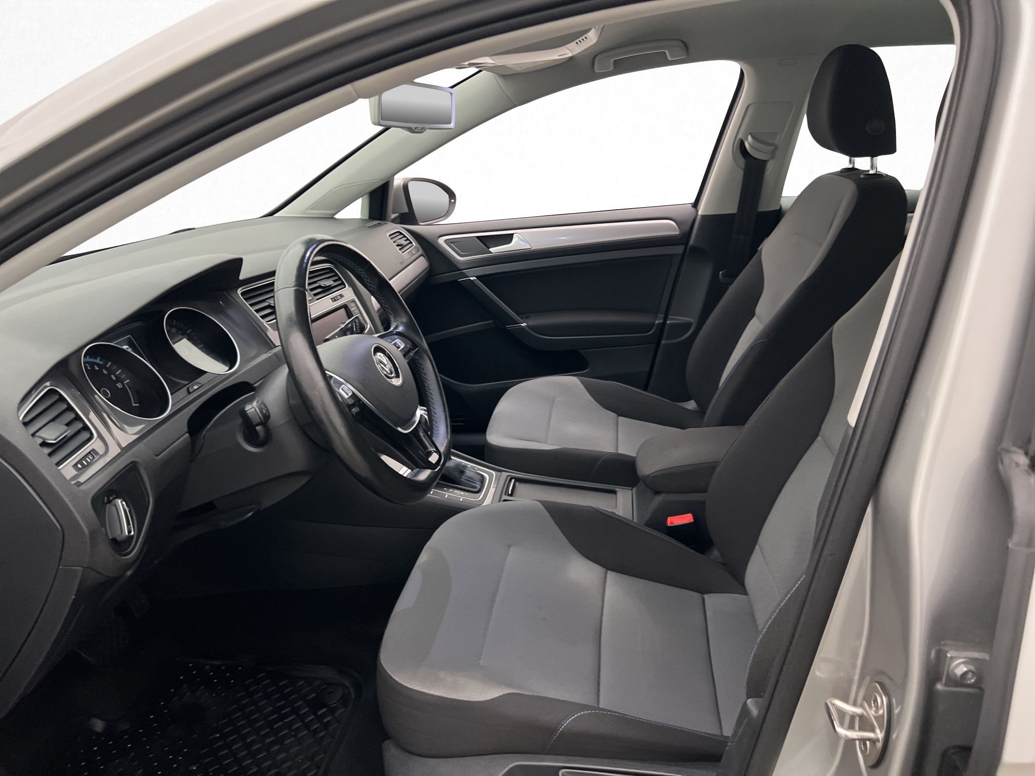 Volkswagen E-Golf 2016 - miniatyr 4