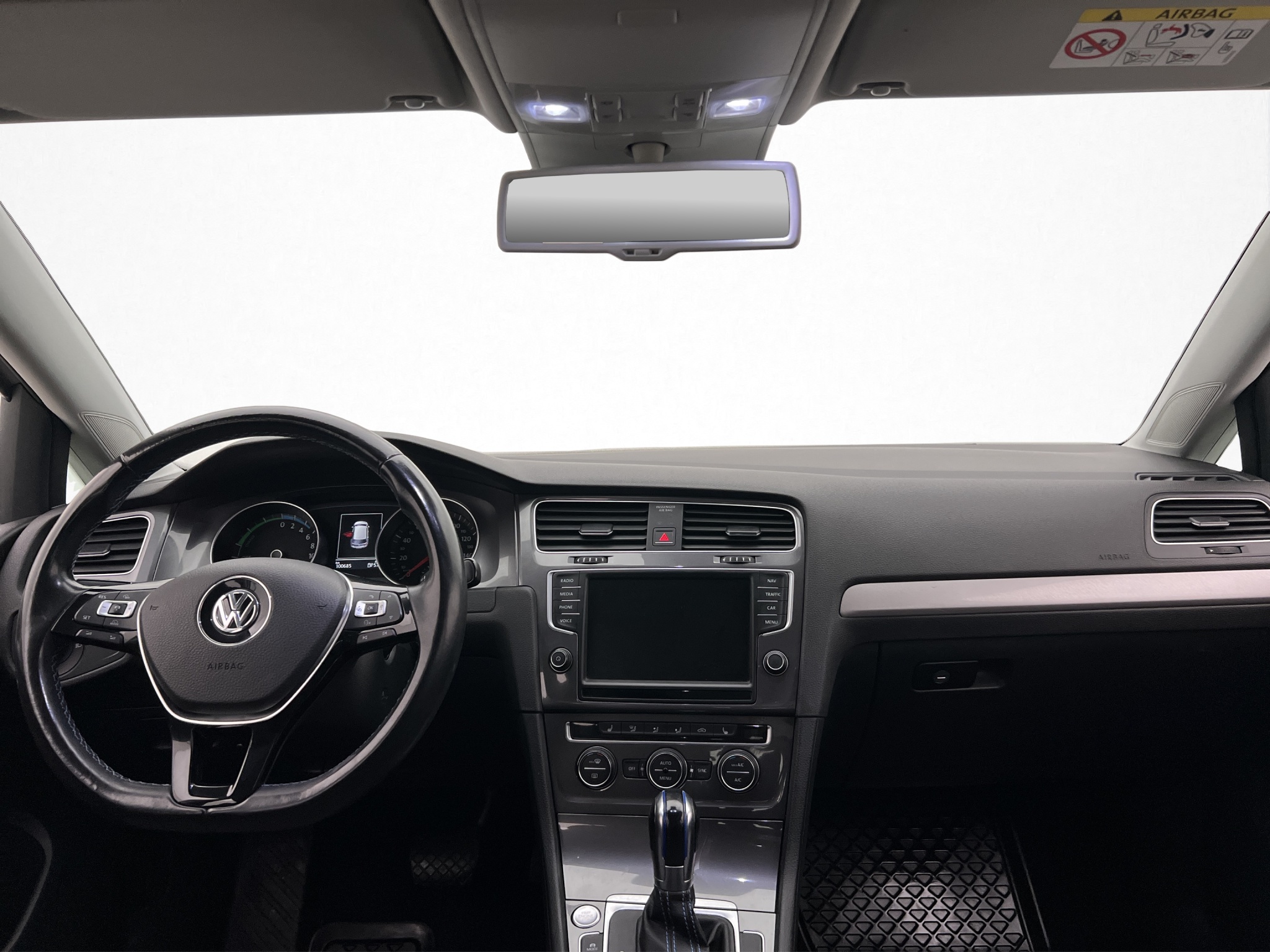 Volkswagen E-Golf 2016 - miniatyr 6