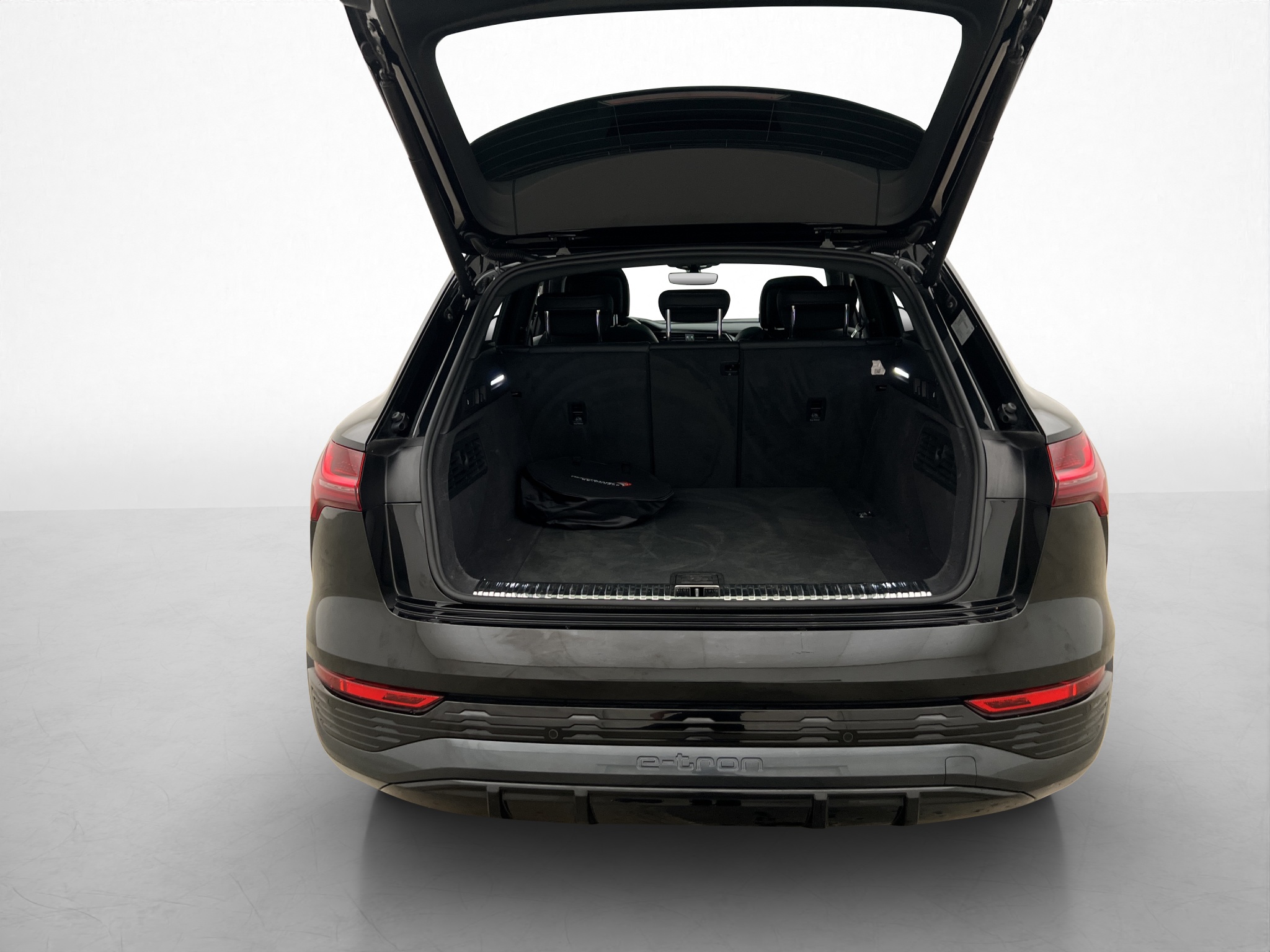 Audi Q8 2024 - miniatyr 2