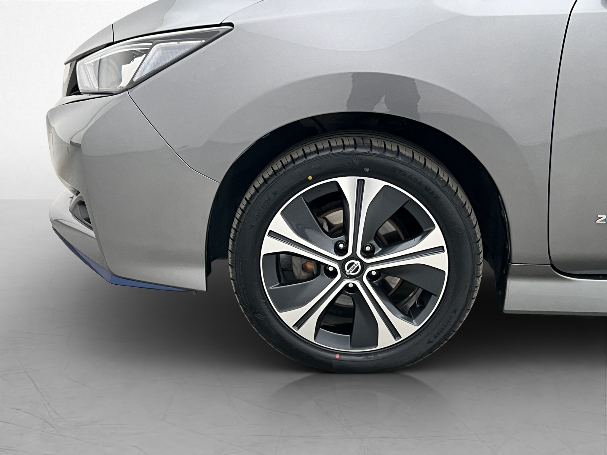 Nissan Leaf 2019 - miniatyr 25