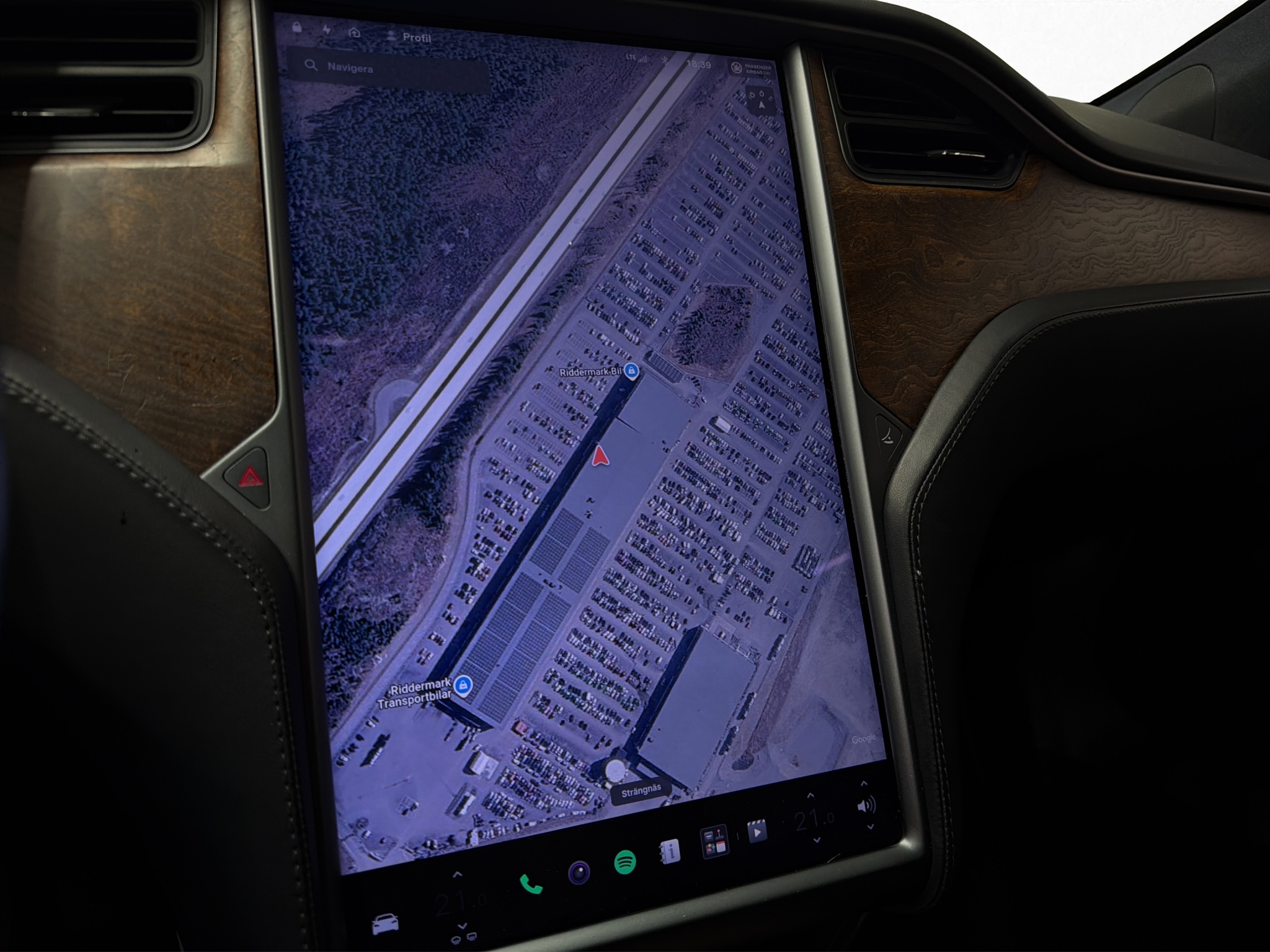 Tesla Model S 2019 - miniatyr 18