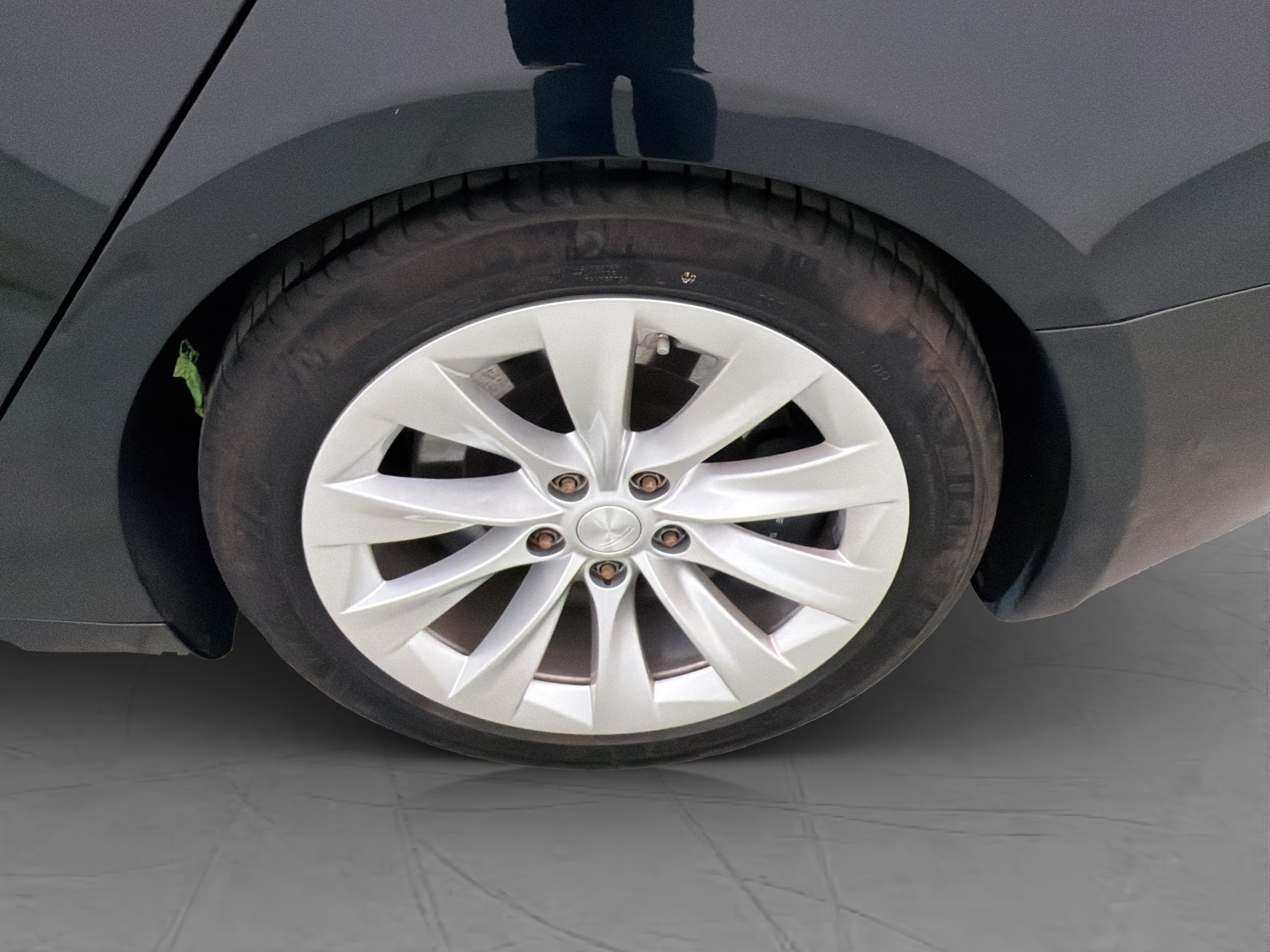 Tesla Model S 2019 - miniatyr 27