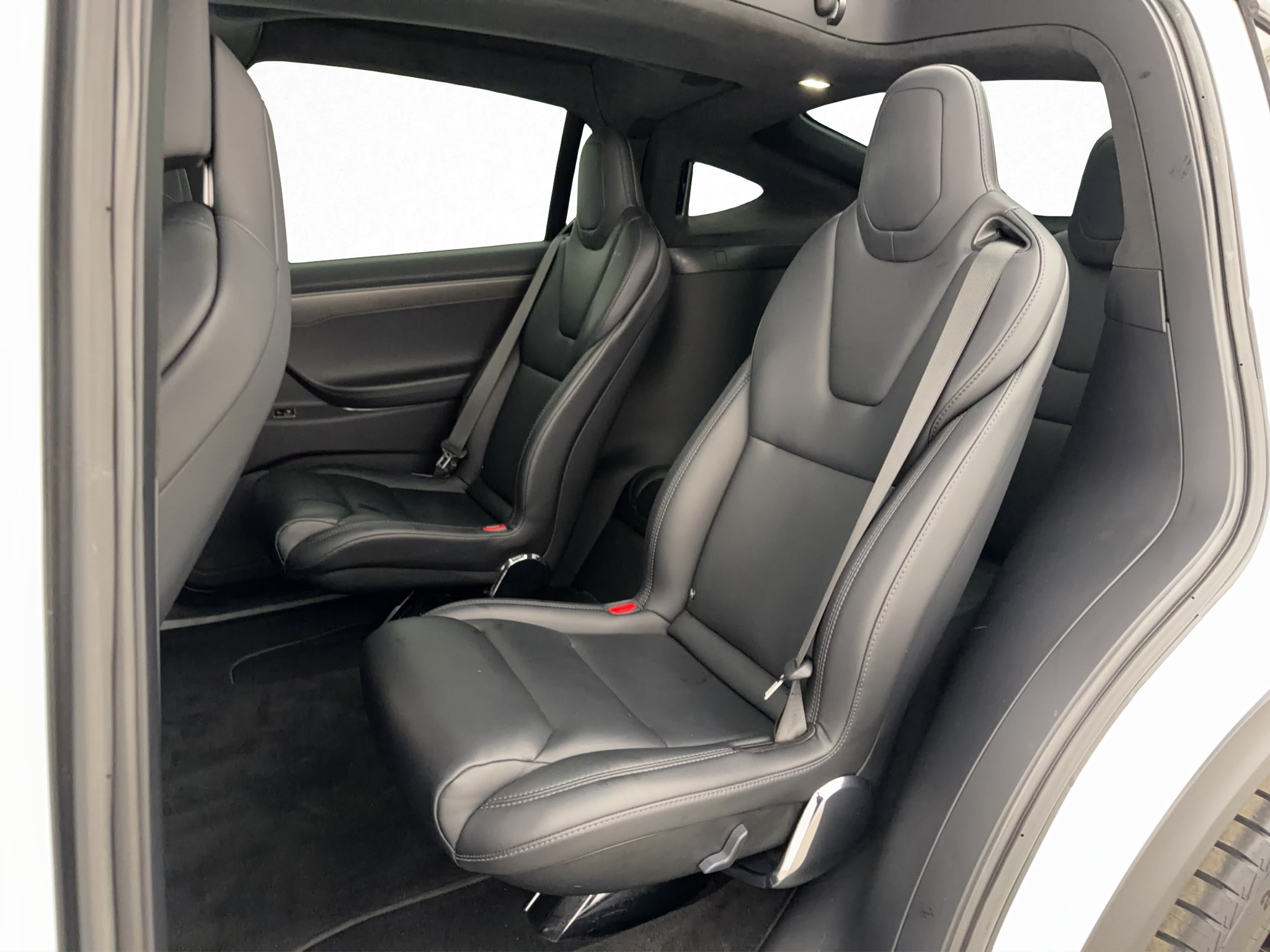 Tesla Model X 2019 - miniatyr 30