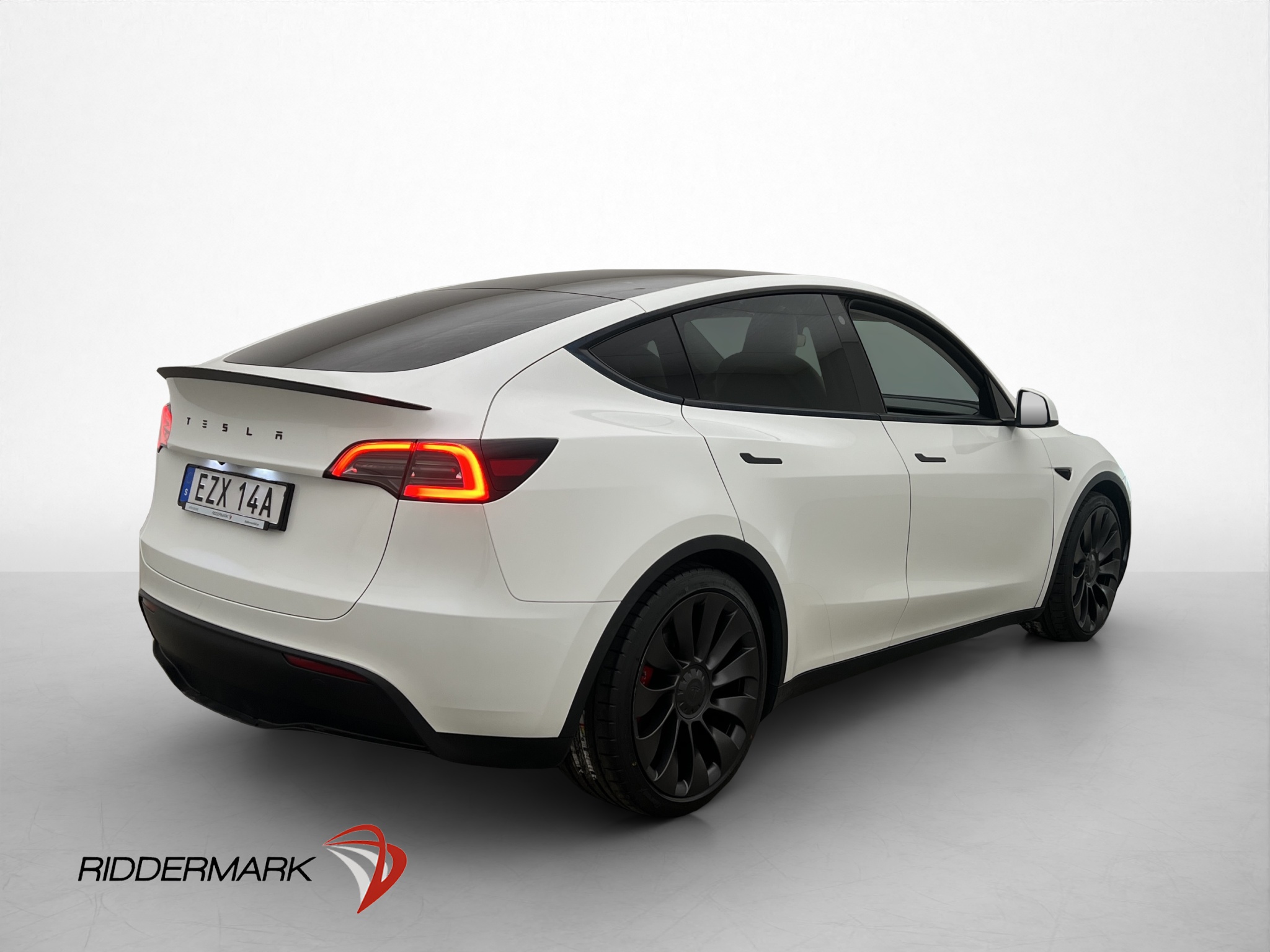 Tesla Model Y 2024 - miniatyr 13