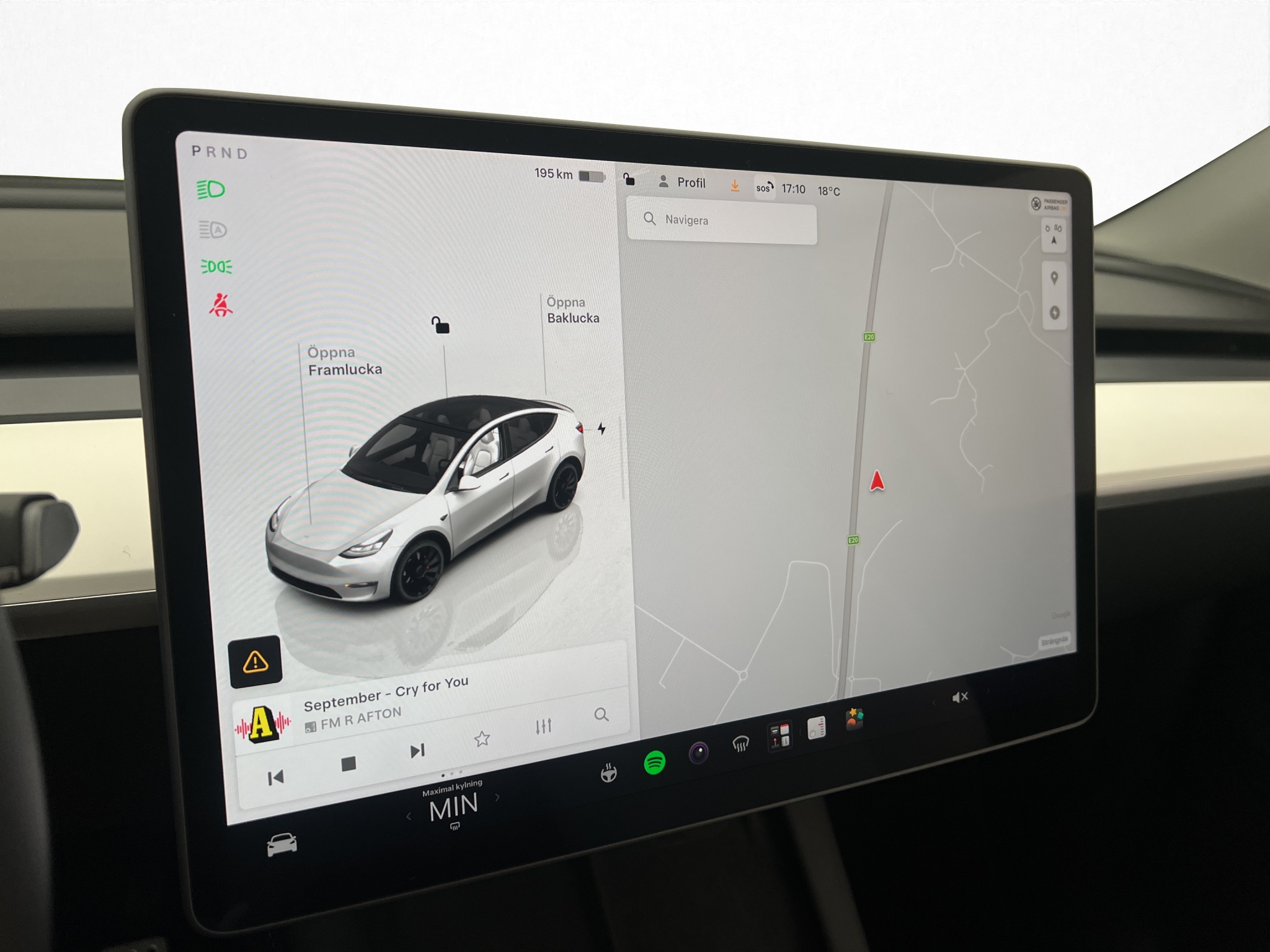 Tesla Model Y 2024 - miniatyr 16