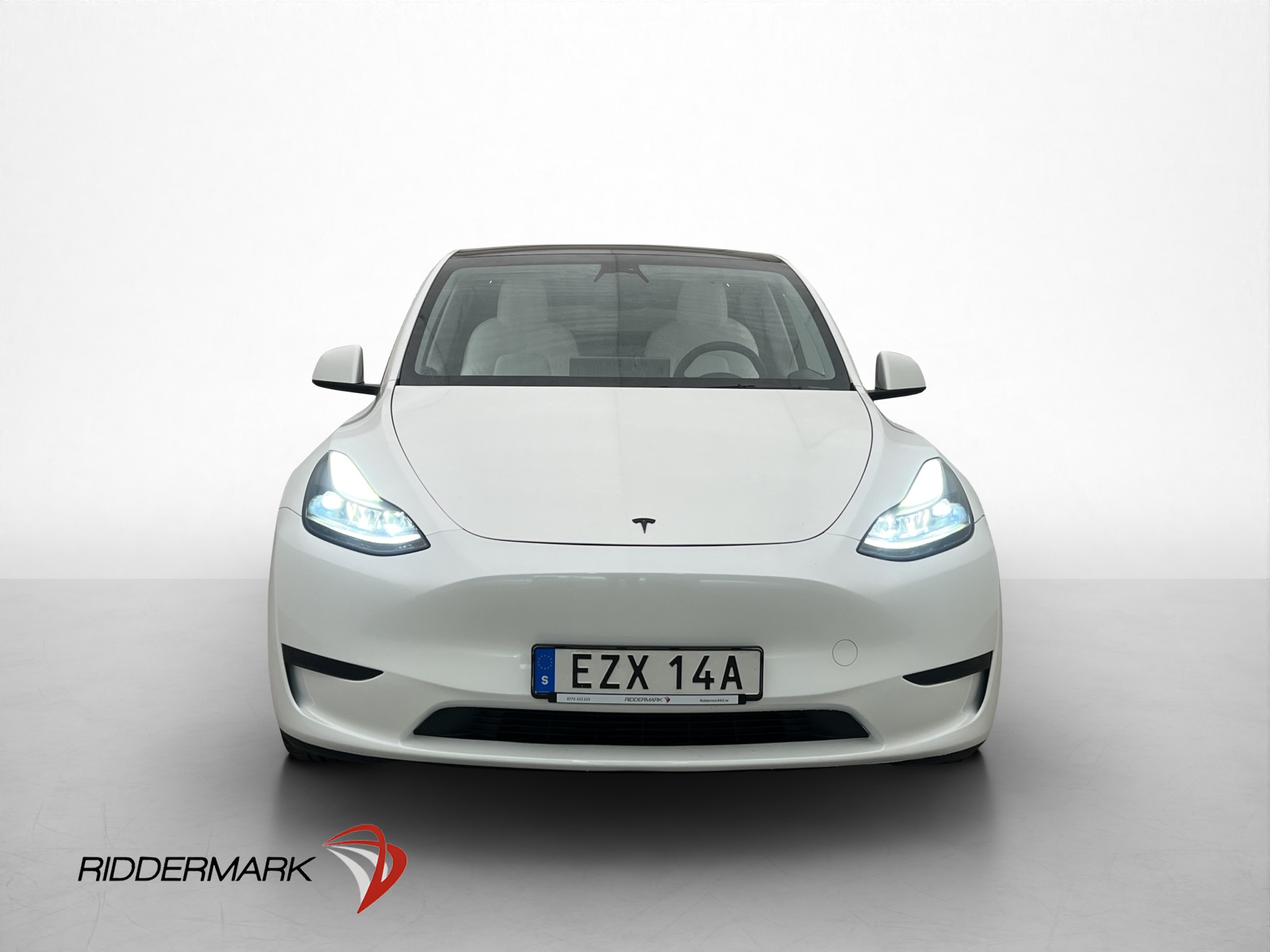 Tesla Model Y 2024 - miniatyr 3