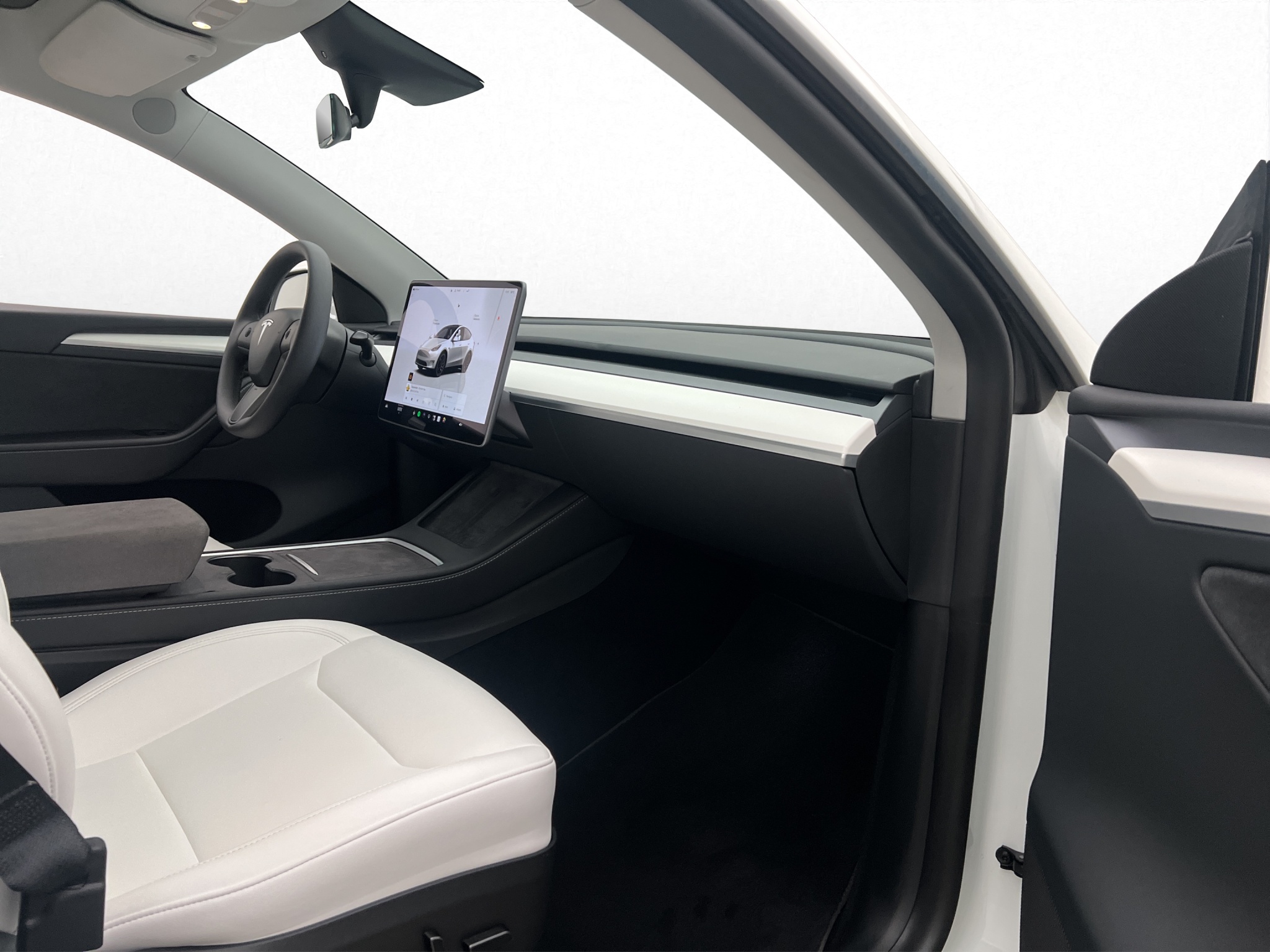 Tesla Model Y 2024 - miniatyr 24