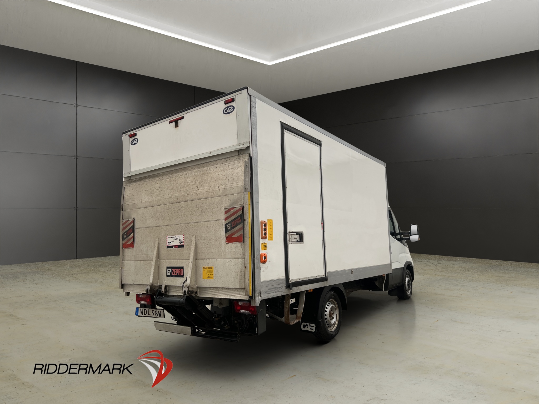 Iveco Daily 2021 - miniatyr 6
