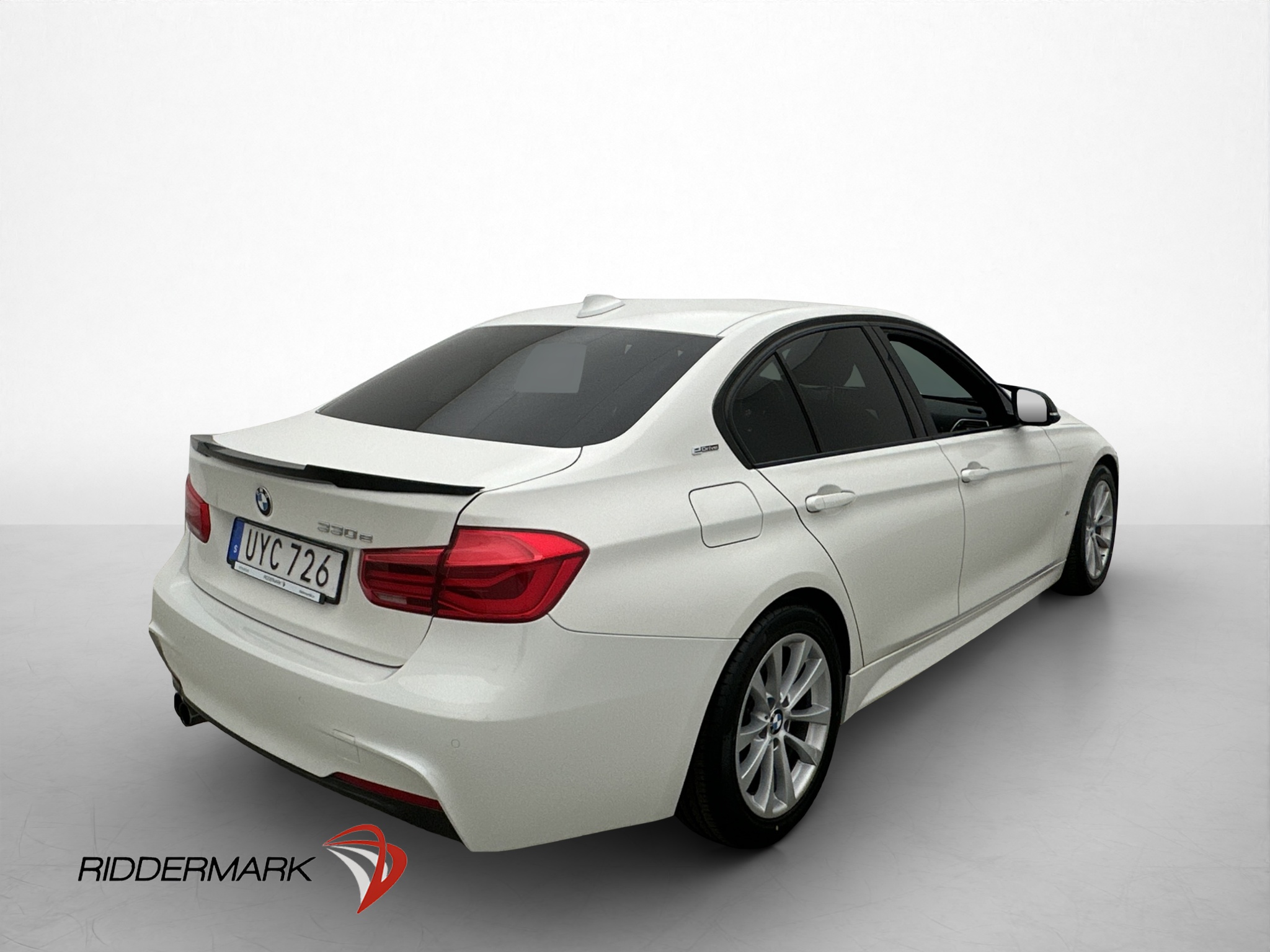 Bmw 330e 2018 - miniatyr 13