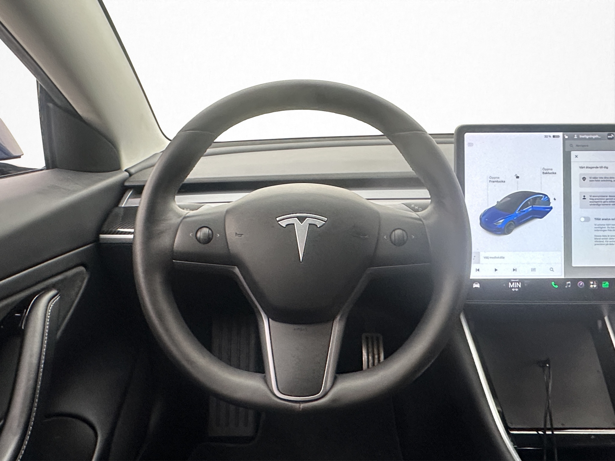 Tesla Model 3 2019 - miniatyr 22