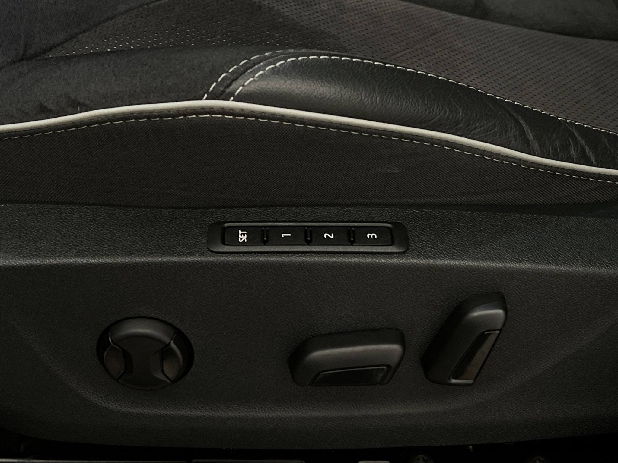 Skoda Enyaq 2023 - miniatyr 8