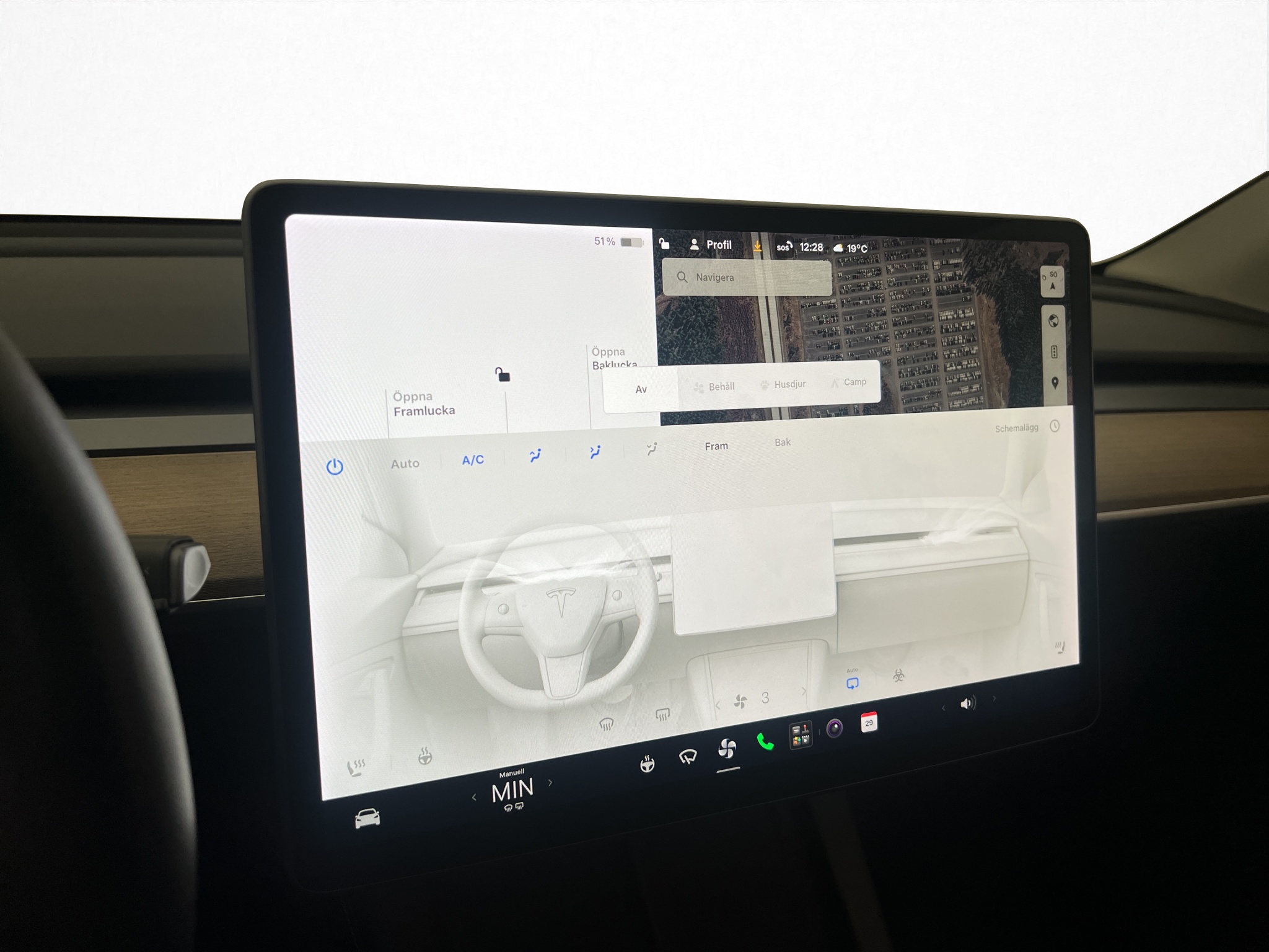 Tesla Model Y 2021 - miniatyr 38