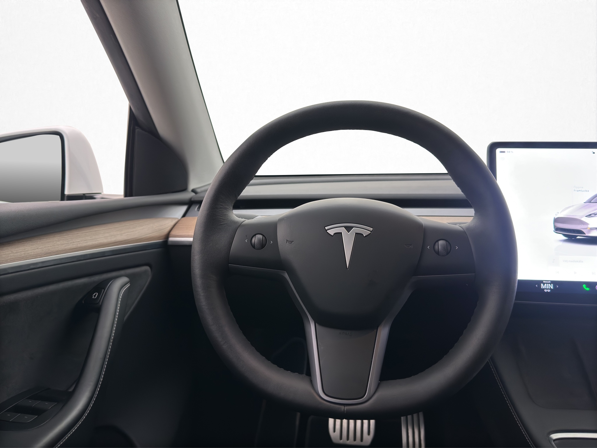 Tesla Model Y 2023 - miniatyr 10