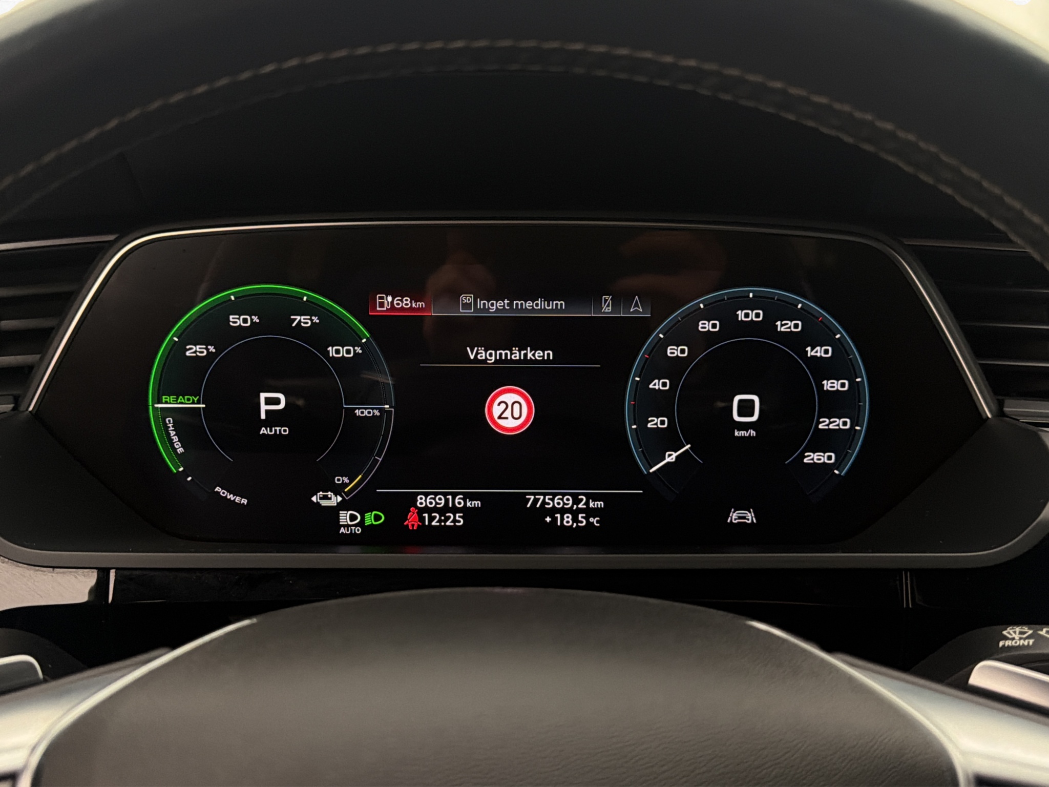 Audi E-Tron 2020 - miniatyr 19