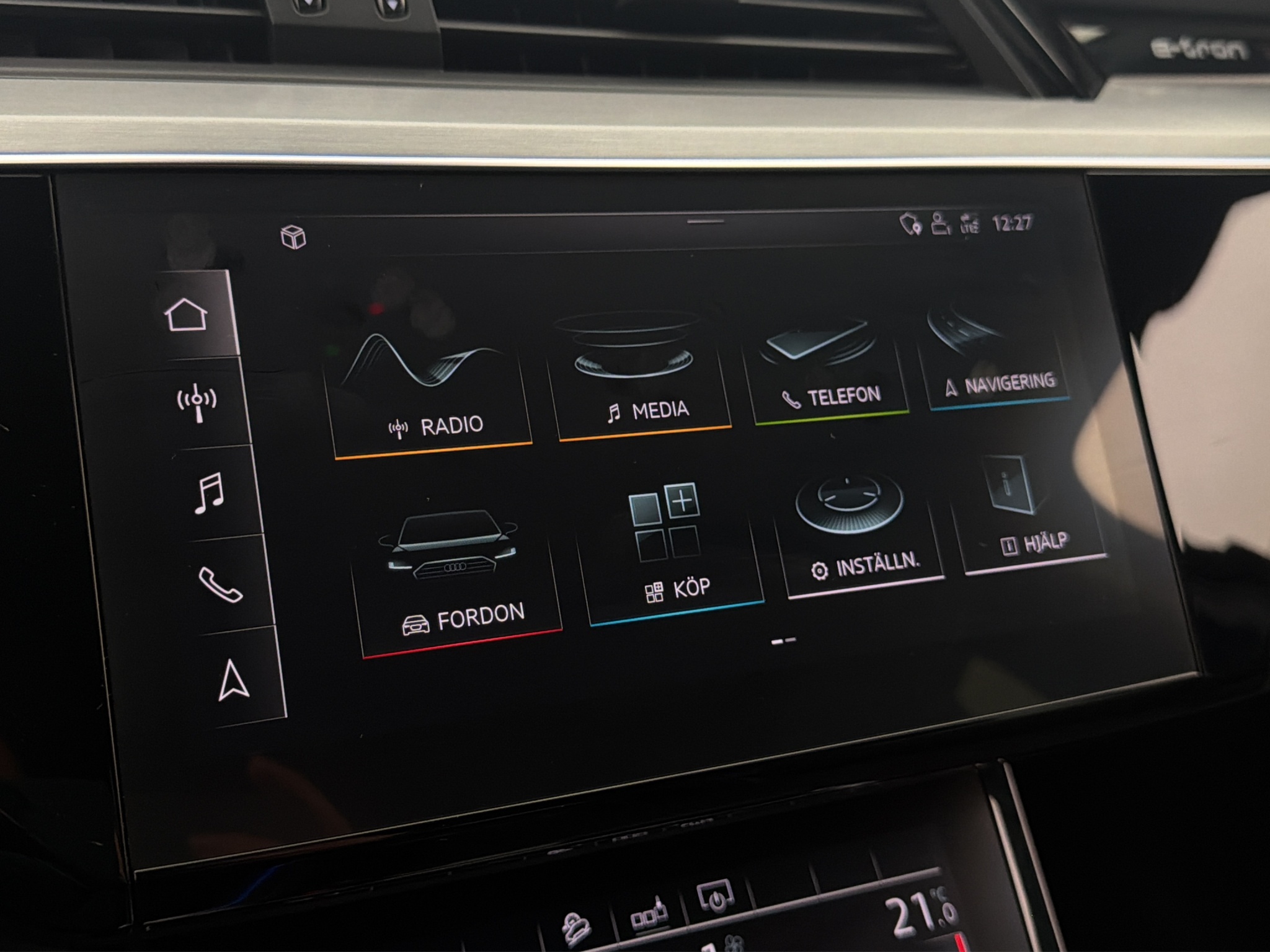 Audi E-Tron 2020 - miniatyr 24