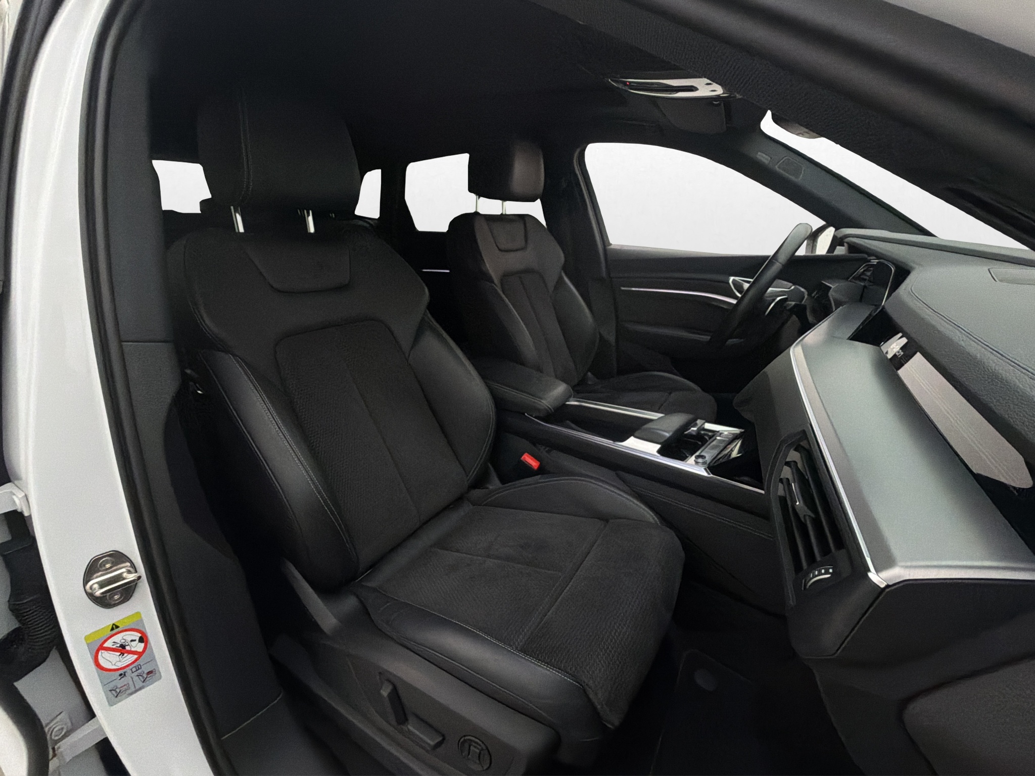 Audi E-Tron 2020 - miniatyr 28