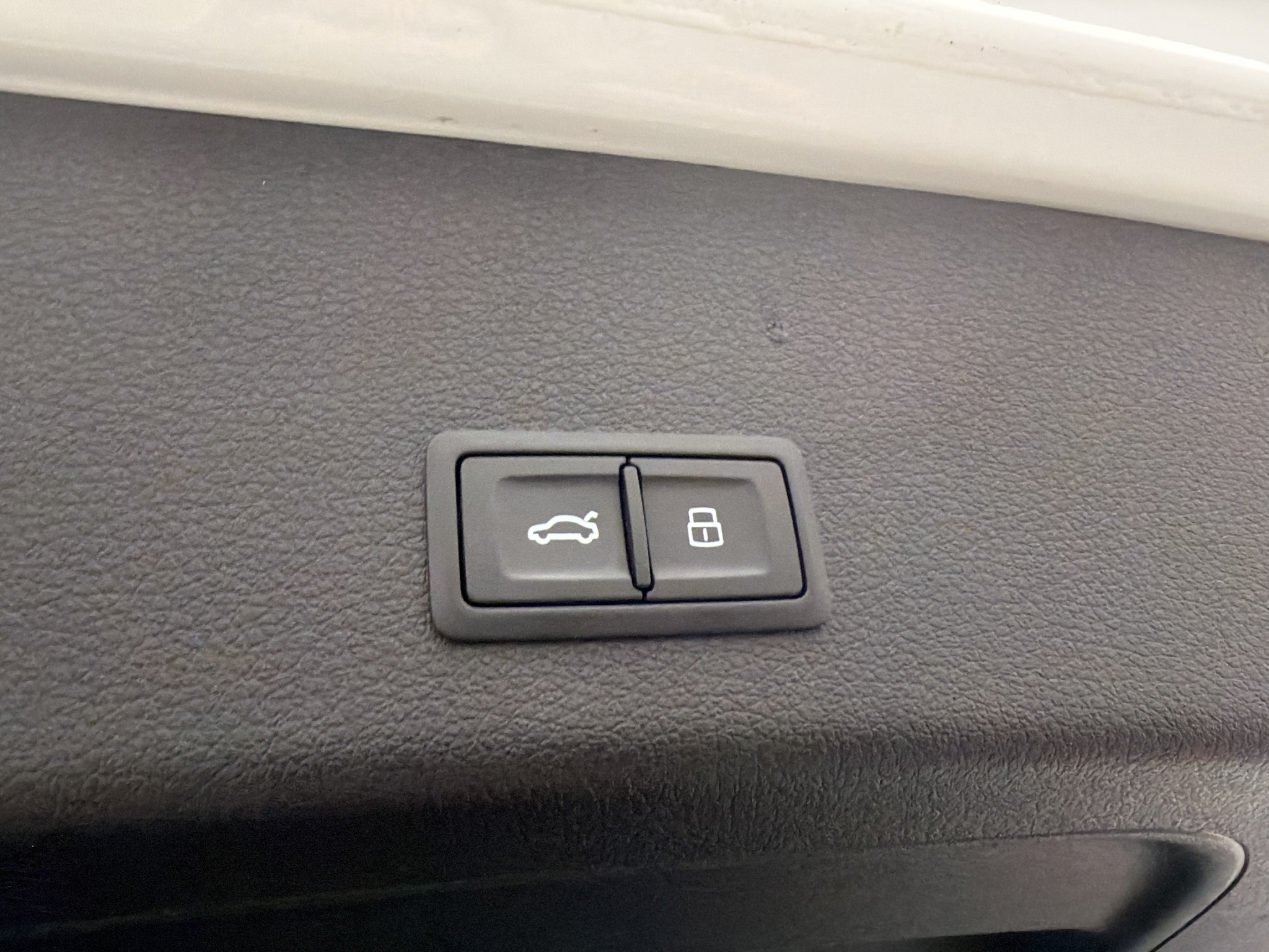Audi E-Tron 2020 - miniatyr 33