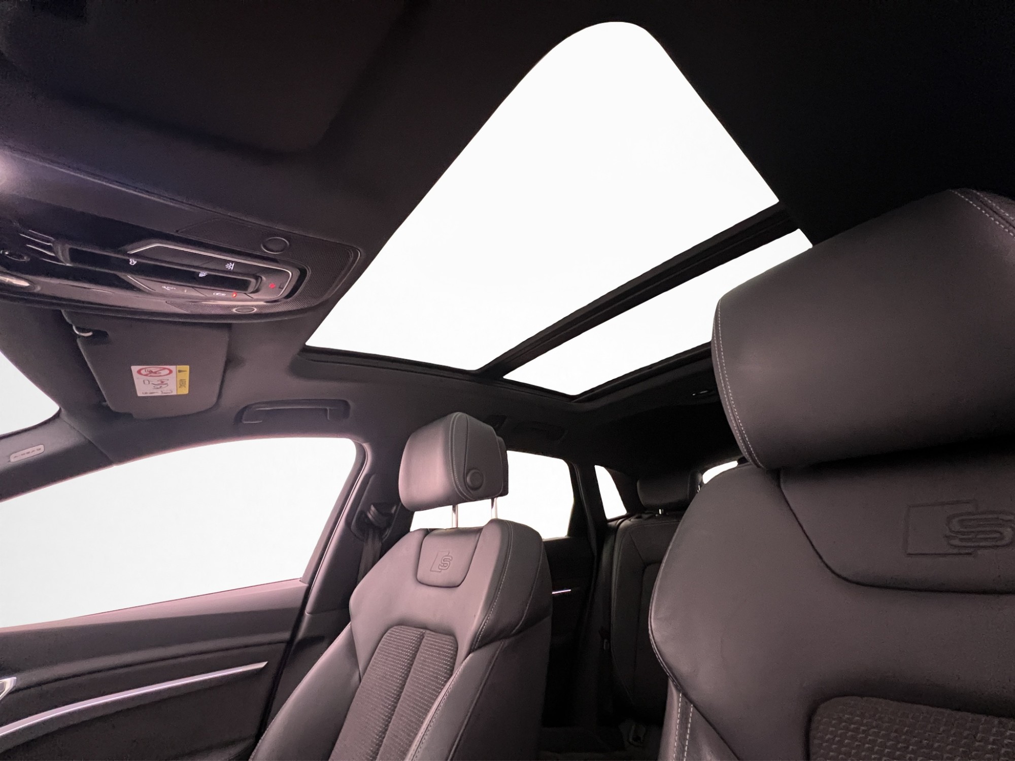 Audi E-Tron 2020 - miniatyr 6