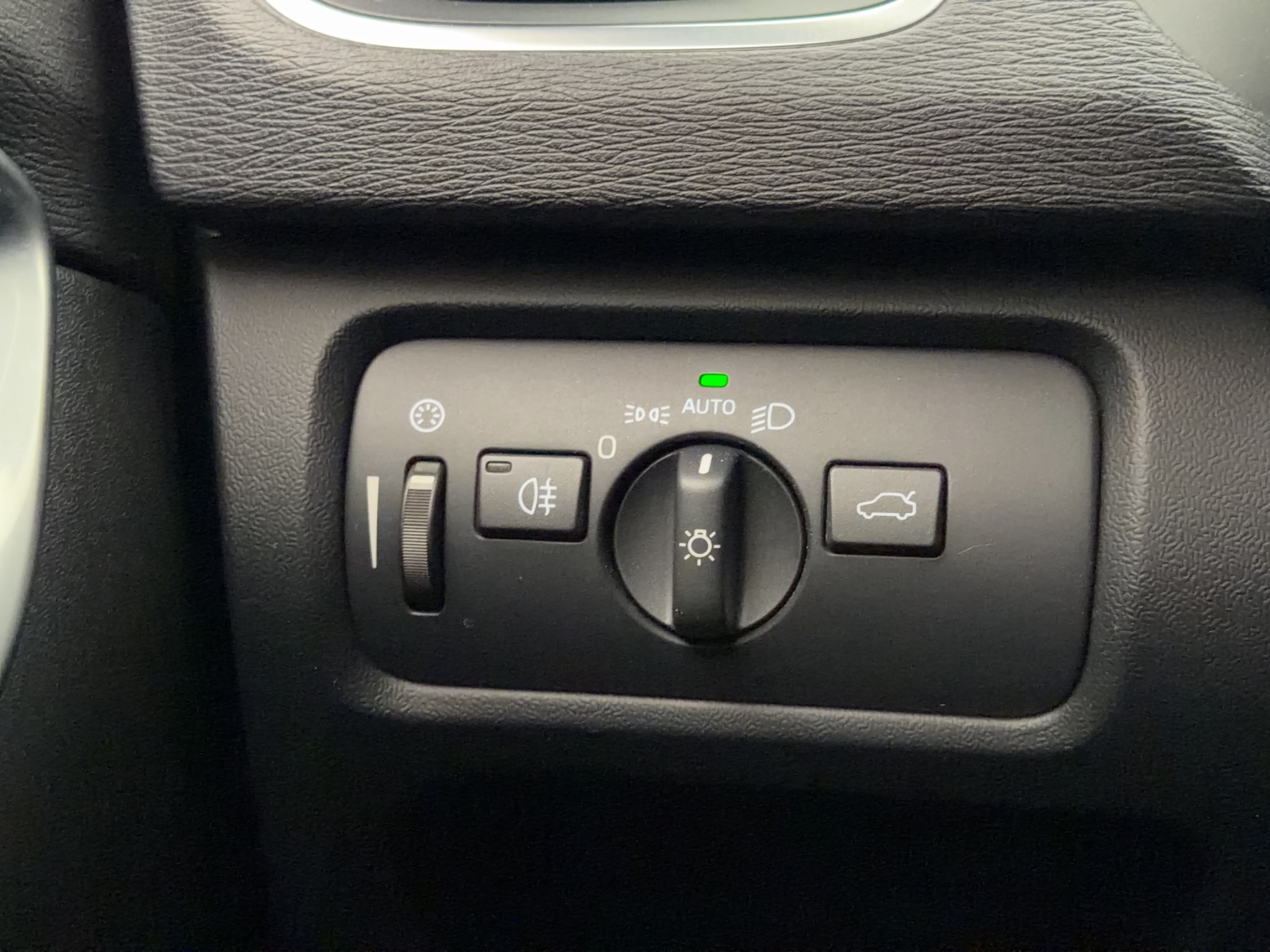 Volvo V40 2016 - miniatyr 12
