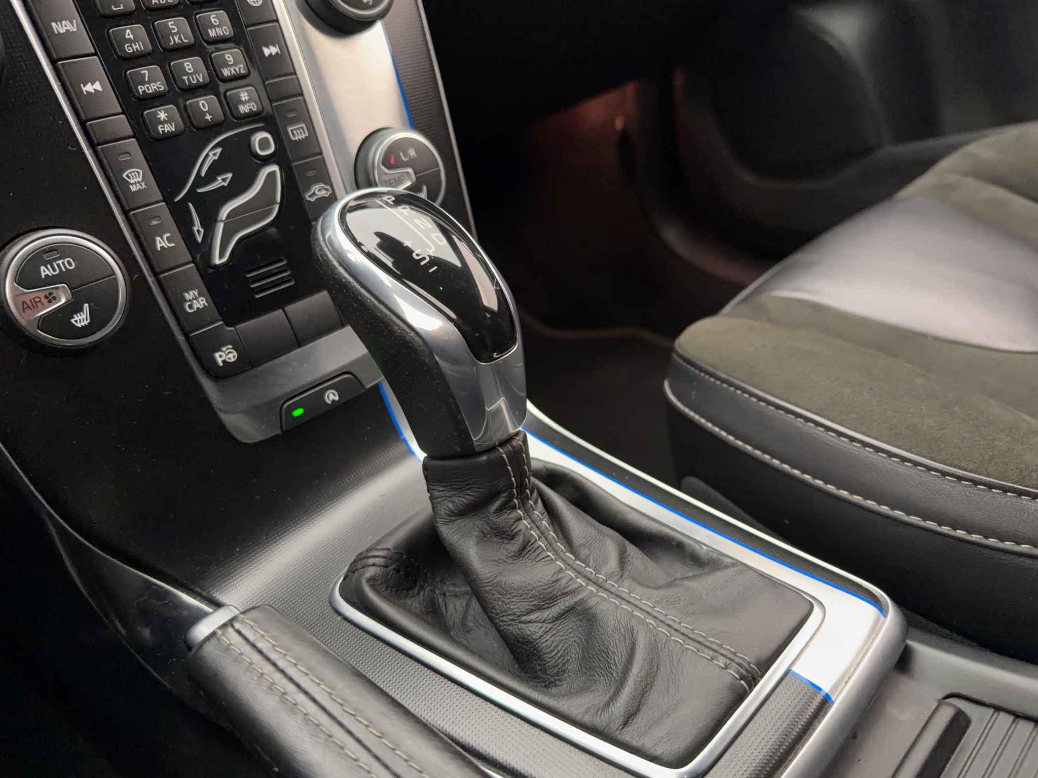 Volvo V40 2016 - miniatyr 22