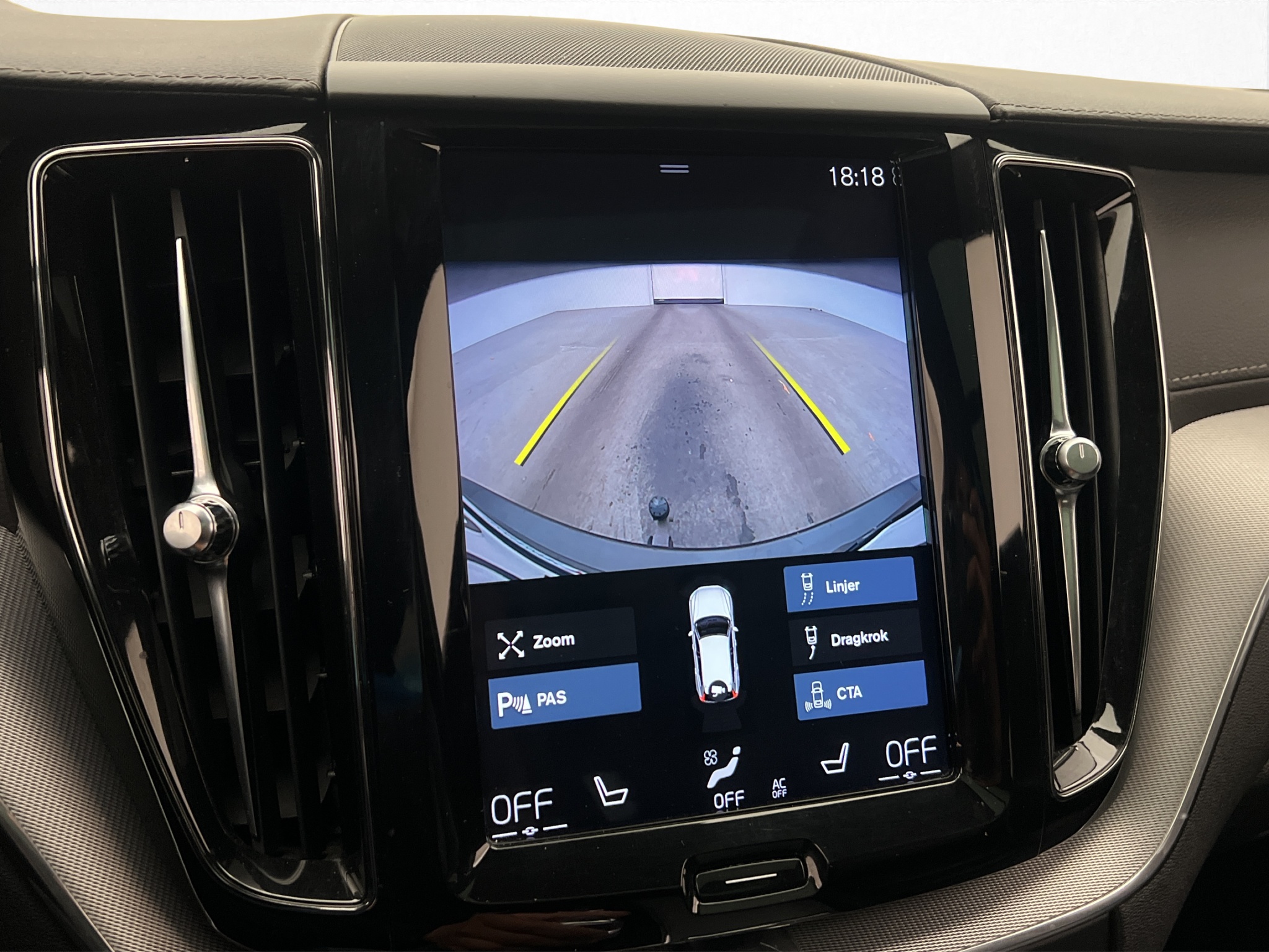 Volvo XC60 2019 - miniatyr 22