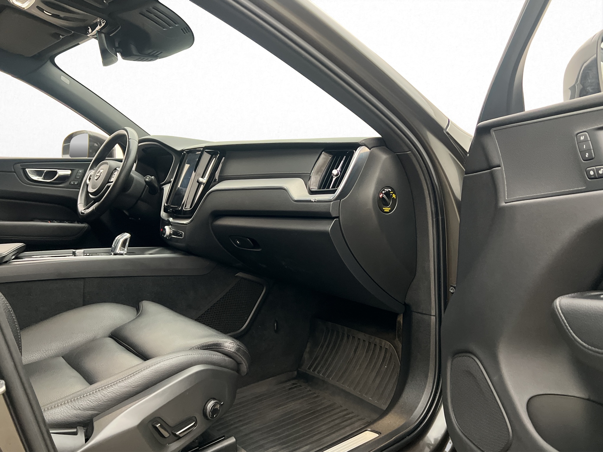 Volvo XC60 2019 - miniatyr 31