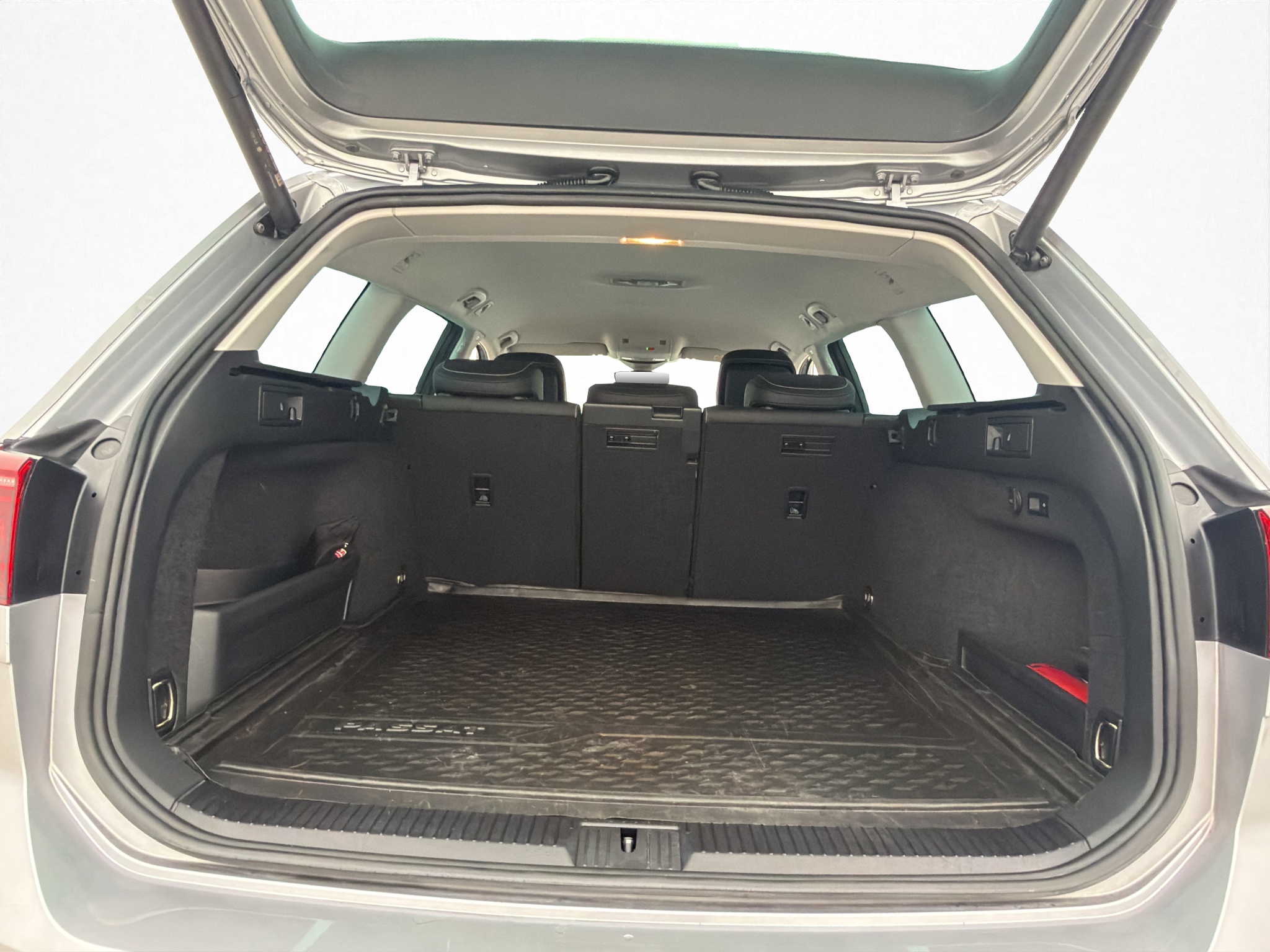 Volkswagen Passat 2023 - miniatyr 29