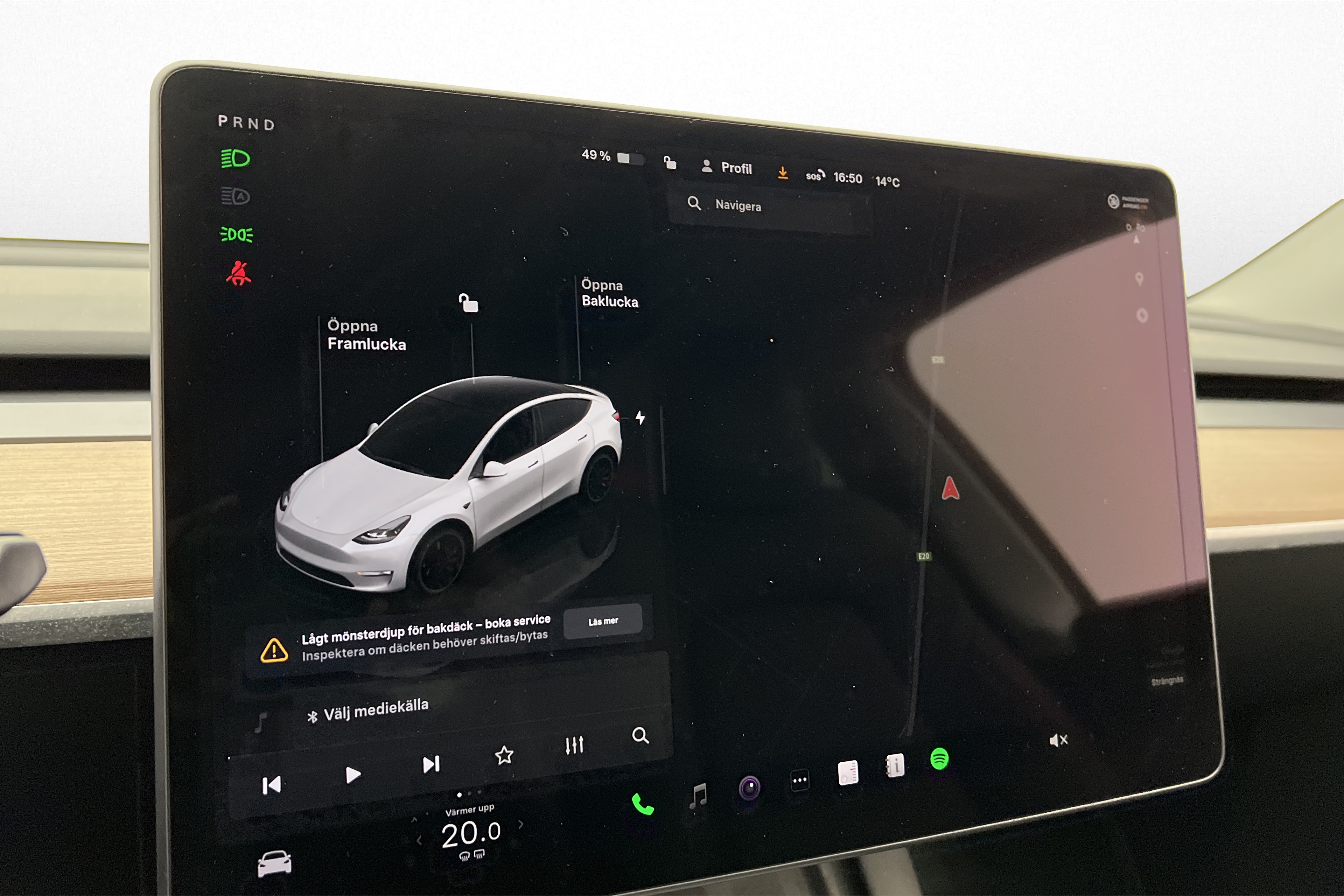 Tesla Model Y 2022 - miniatyr 16