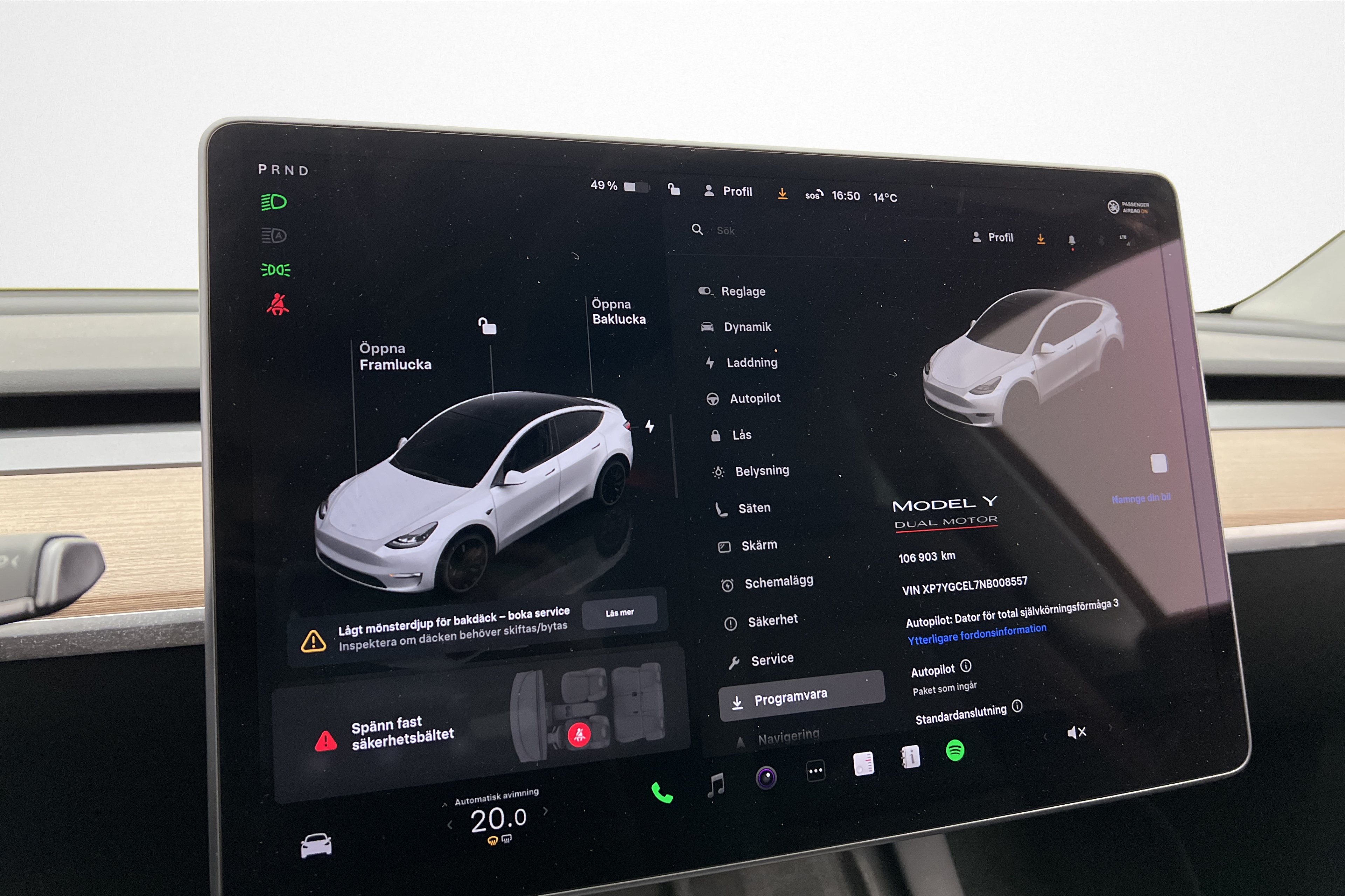 Tesla Model Y 2022 - miniatyr 18